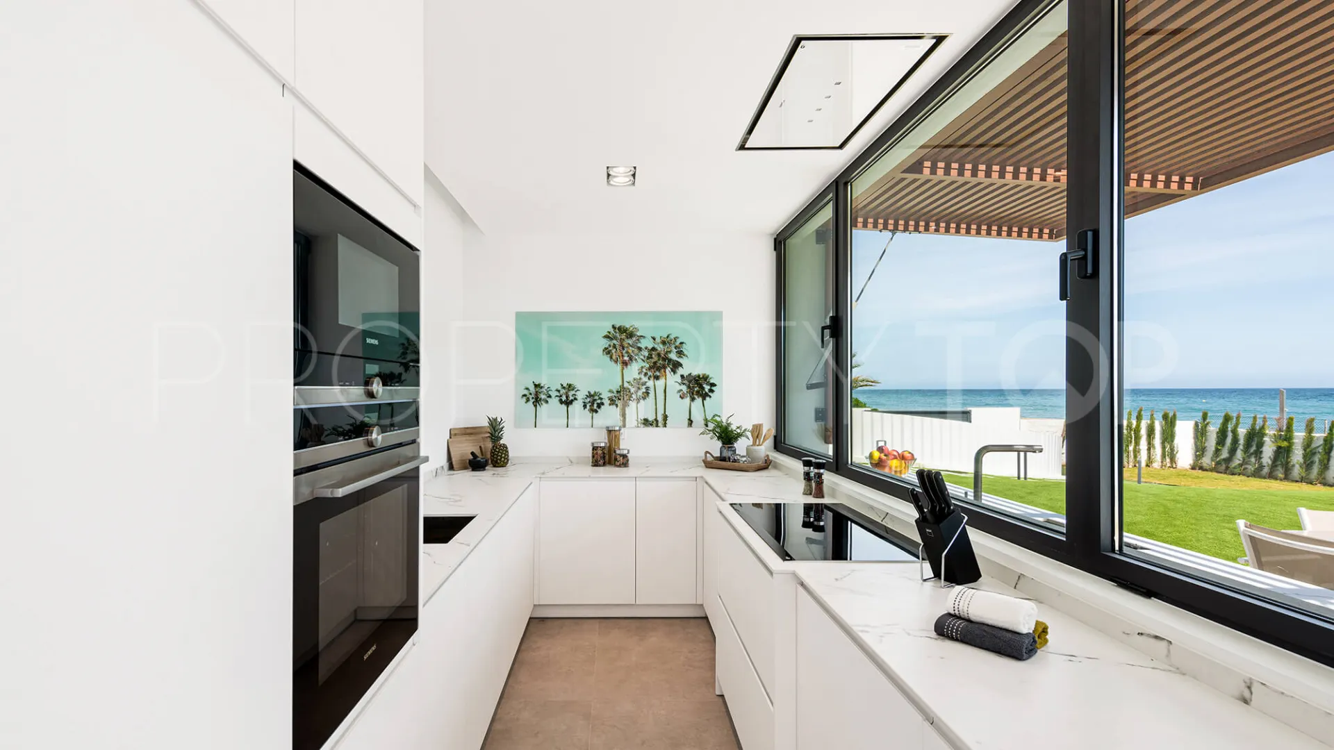 Villa en venta con 5 dormitorios en Beach Side New Golden Mile