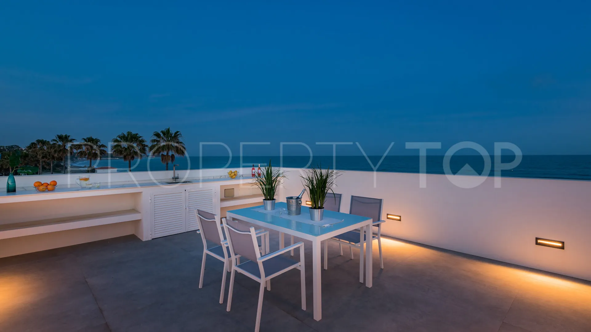 Villa en venta con 5 dormitorios en Beach Side New Golden Mile