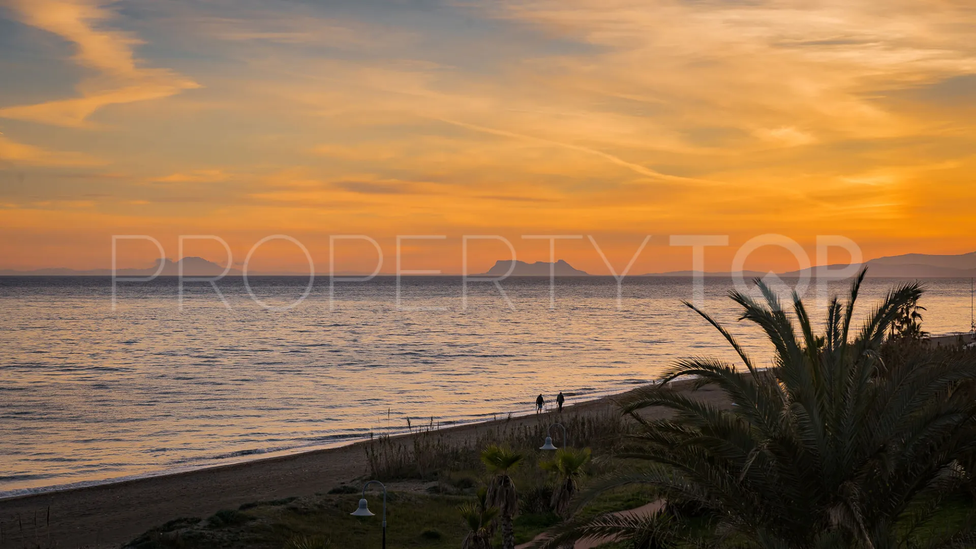 Villa en venta con 5 dormitorios en Beach Side New Golden Mile