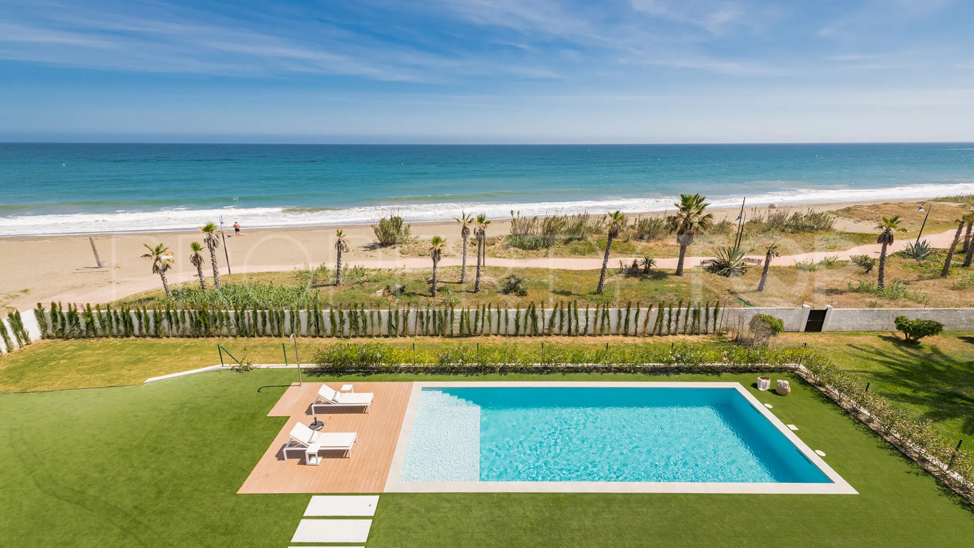 Villa en venta con 5 dormitorios en Beach Side New Golden Mile