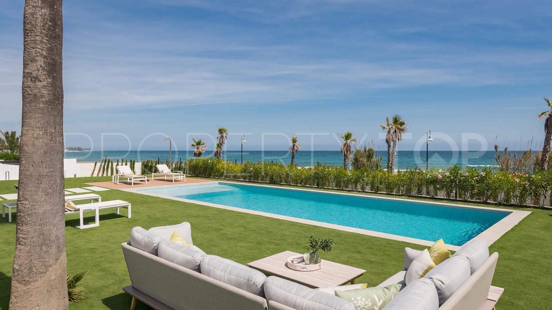 Villa en venta con 5 dormitorios en Beach Side New Golden Mile