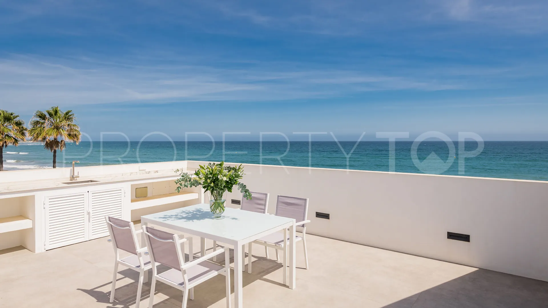 Villa en venta con 5 dormitorios en Beach Side New Golden Mile