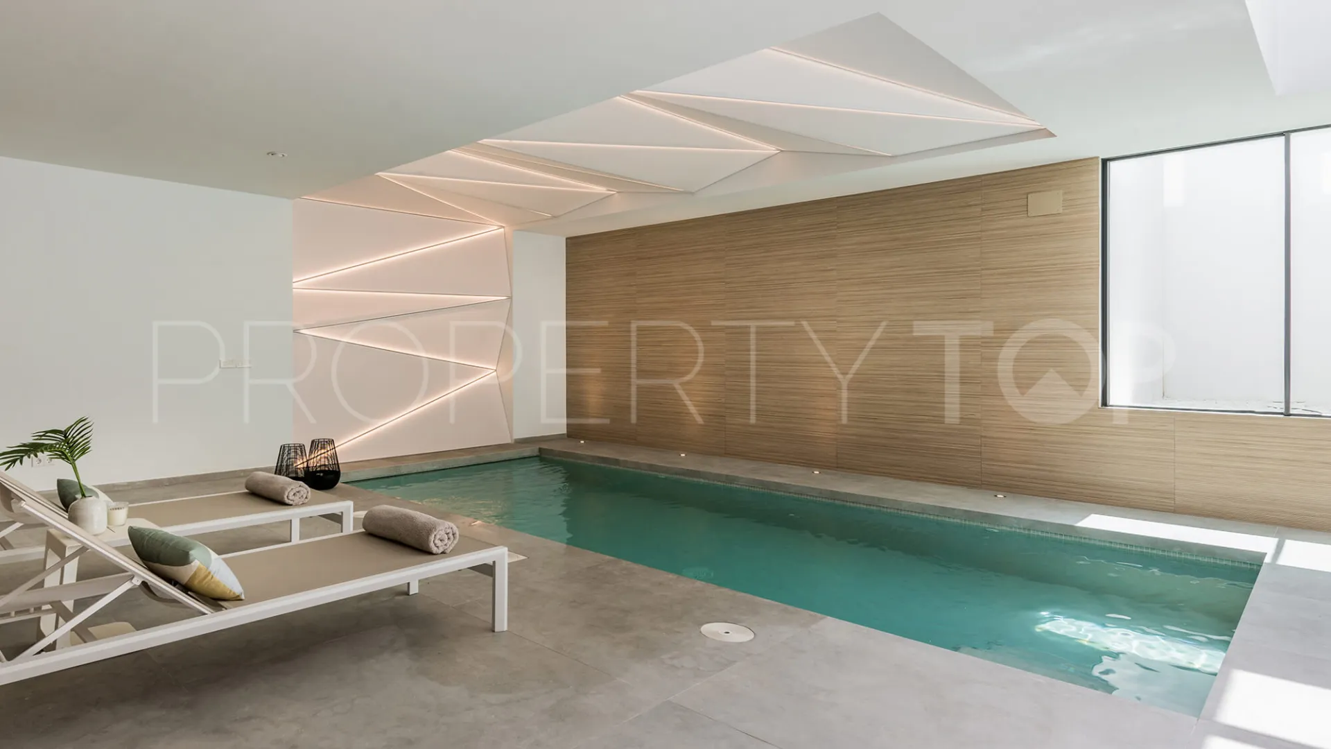 Villa en venta con 5 dormitorios en Beach Side New Golden Mile