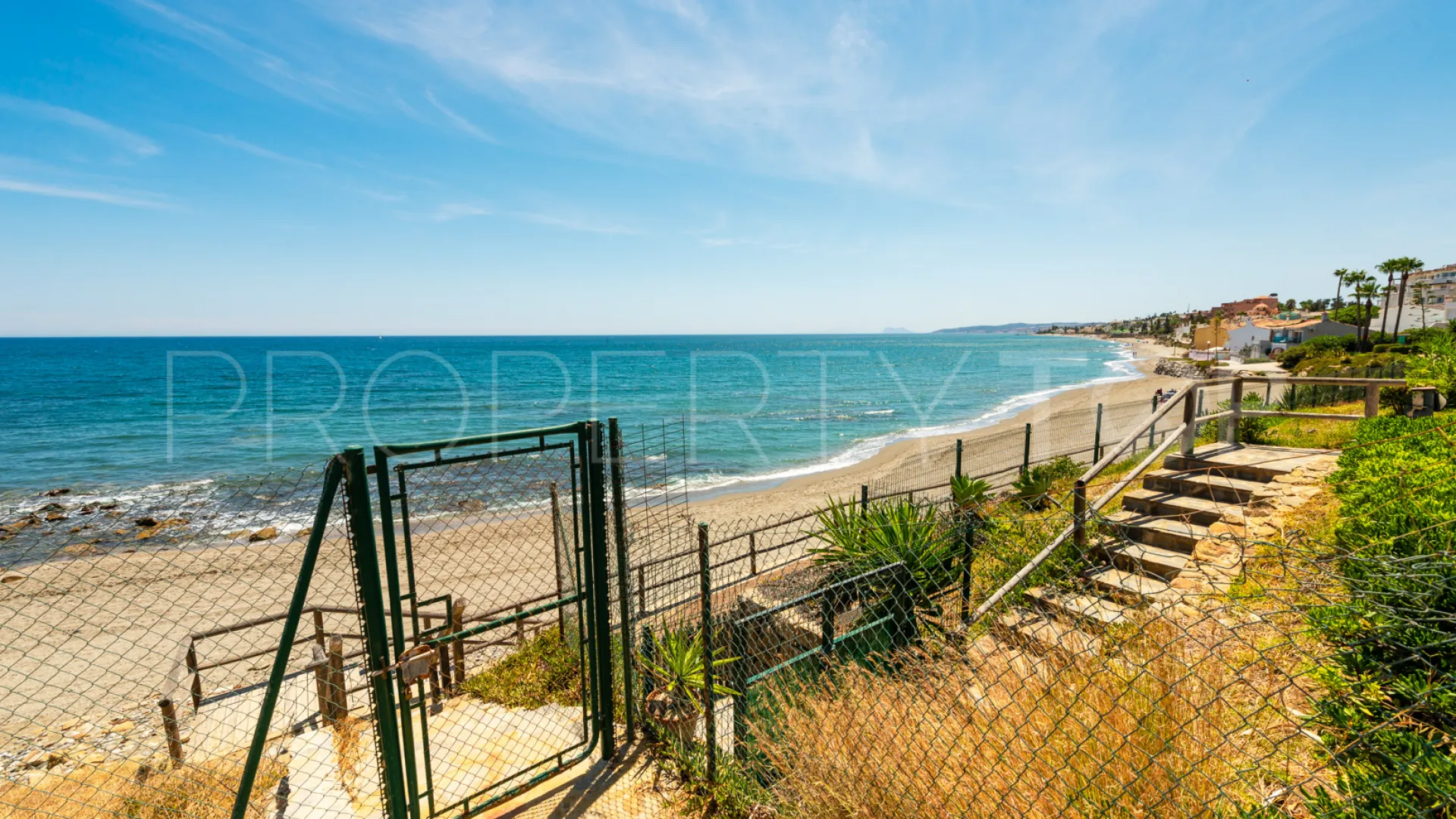 Villa for sale in Guadalobon
