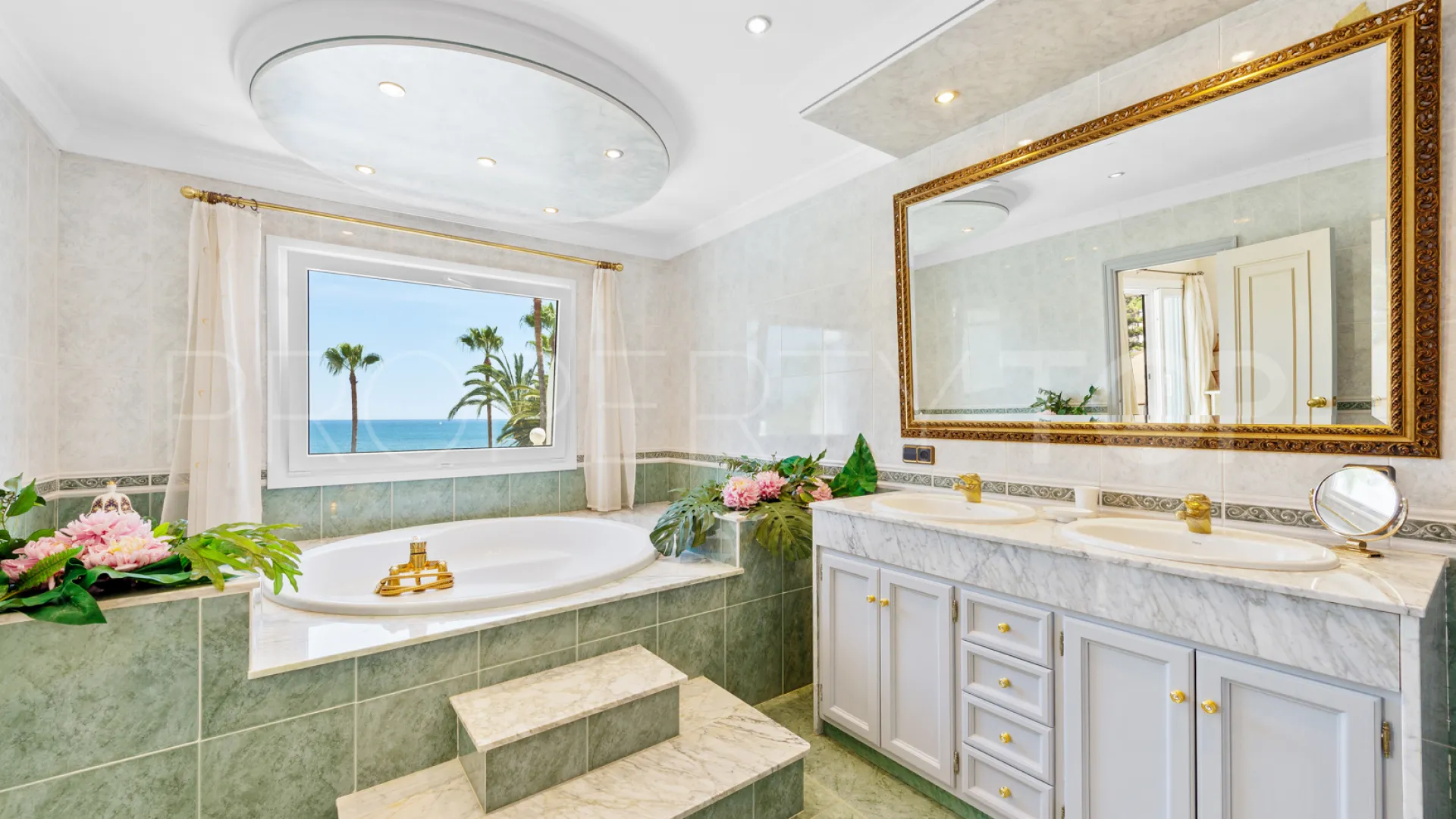 Villa for sale in Guadalobon