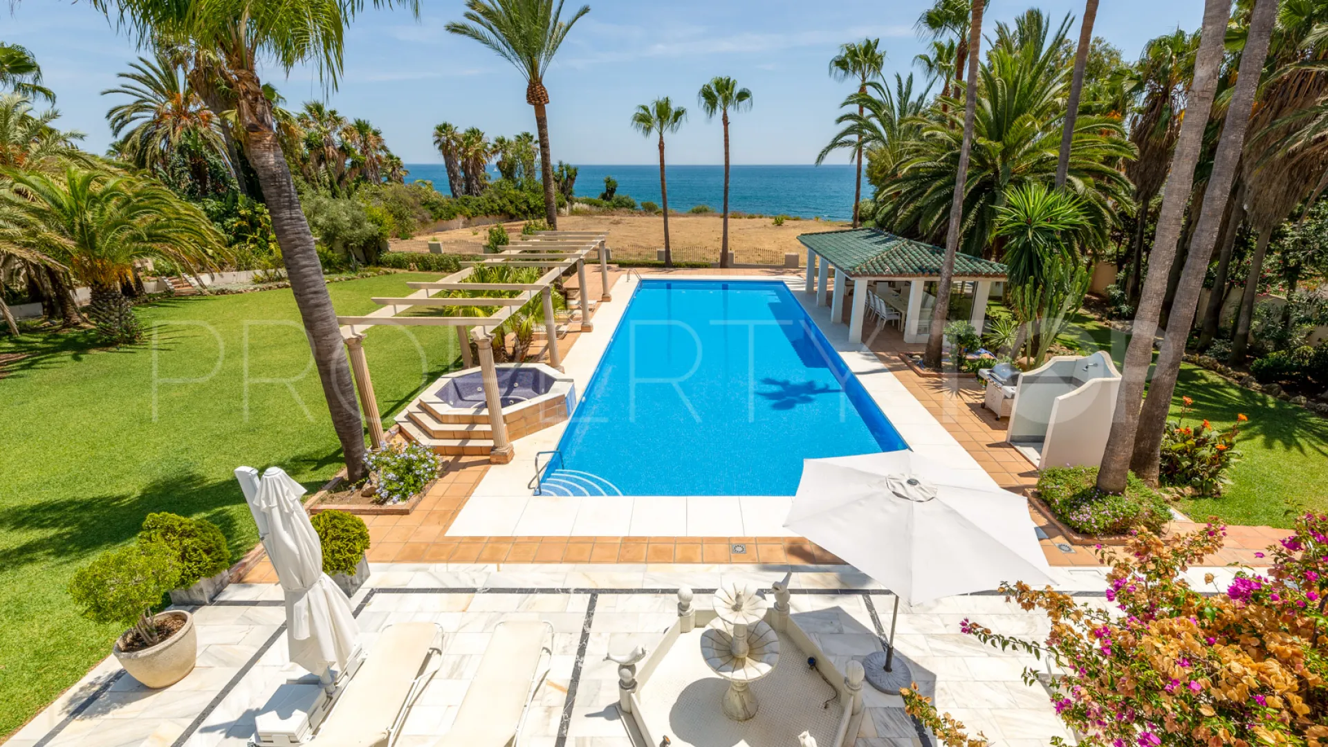Villa for sale in Guadalobon