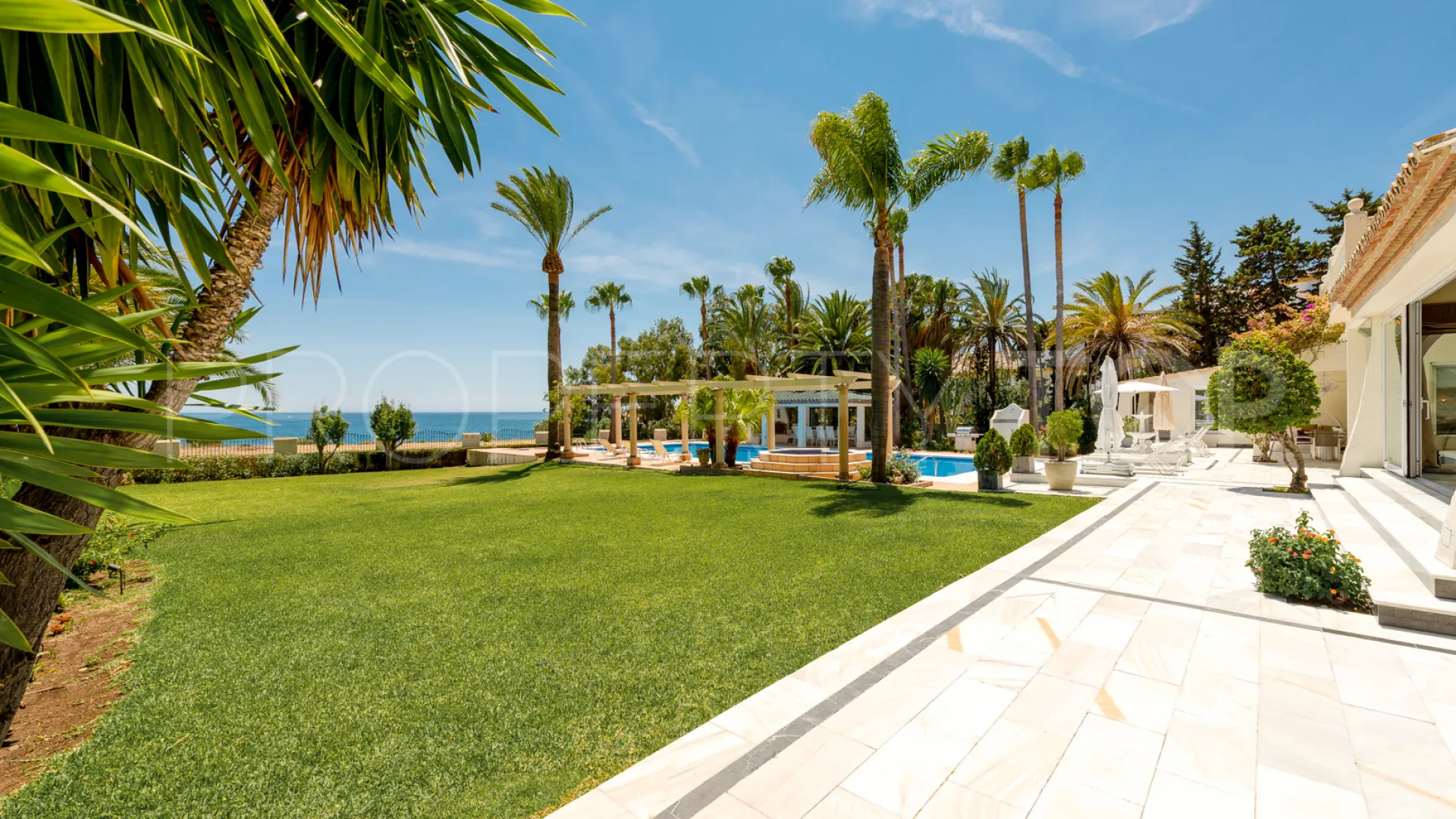 Villa for sale in Guadalobon