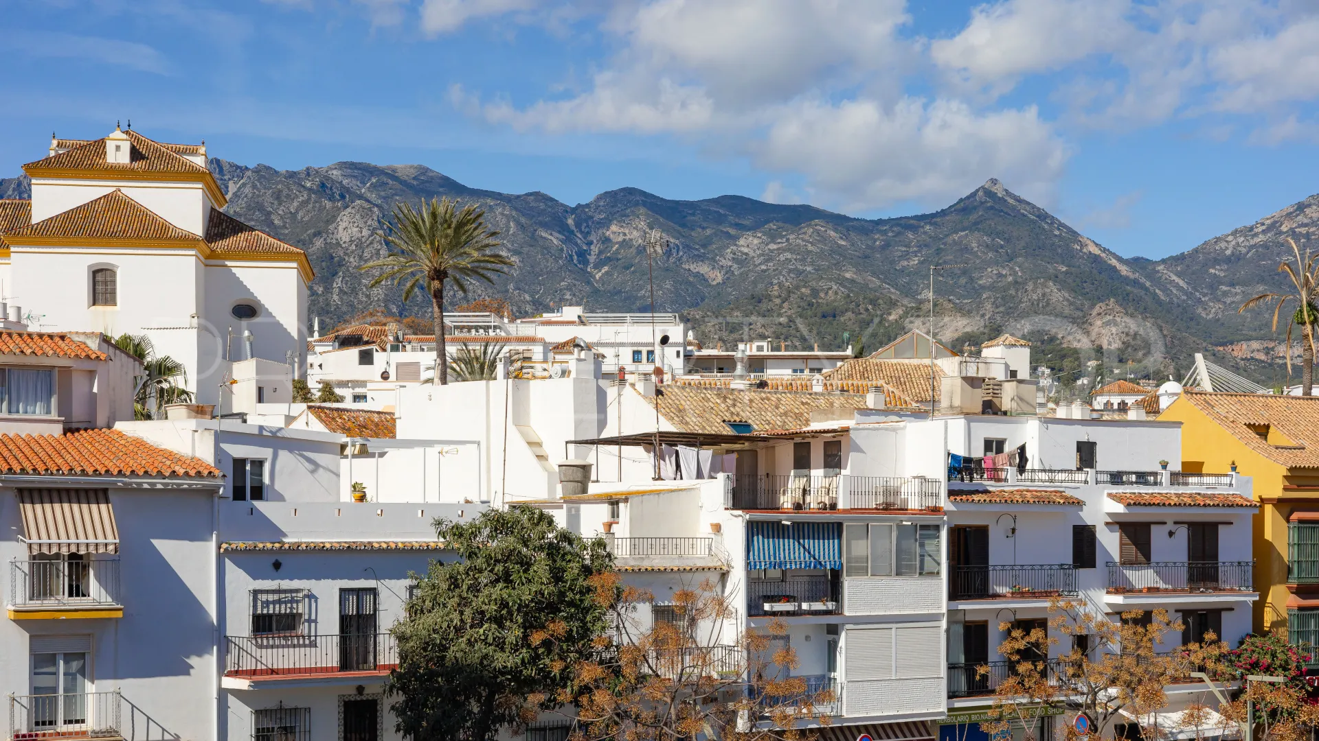Atico duplex con 4 dormitorios a la venta en Marbella Centro