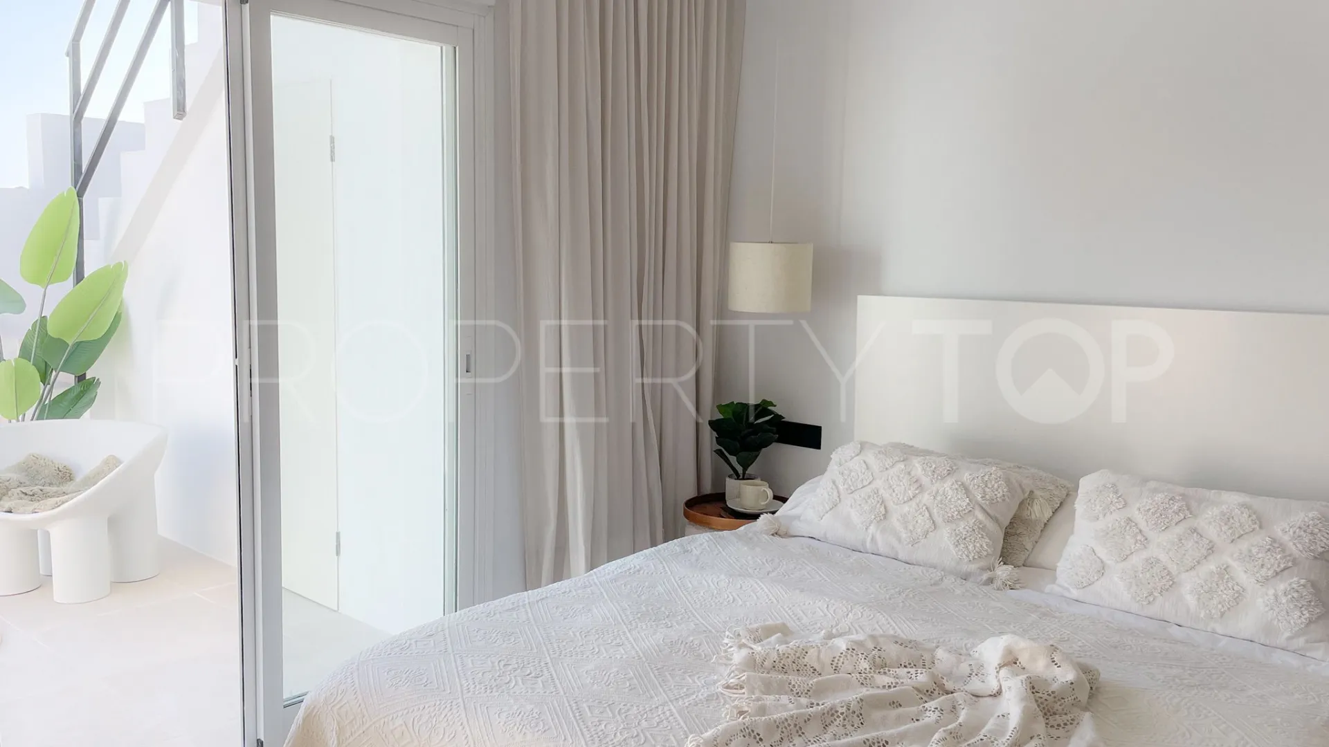 Duplex penthouse for sale in La Quinta