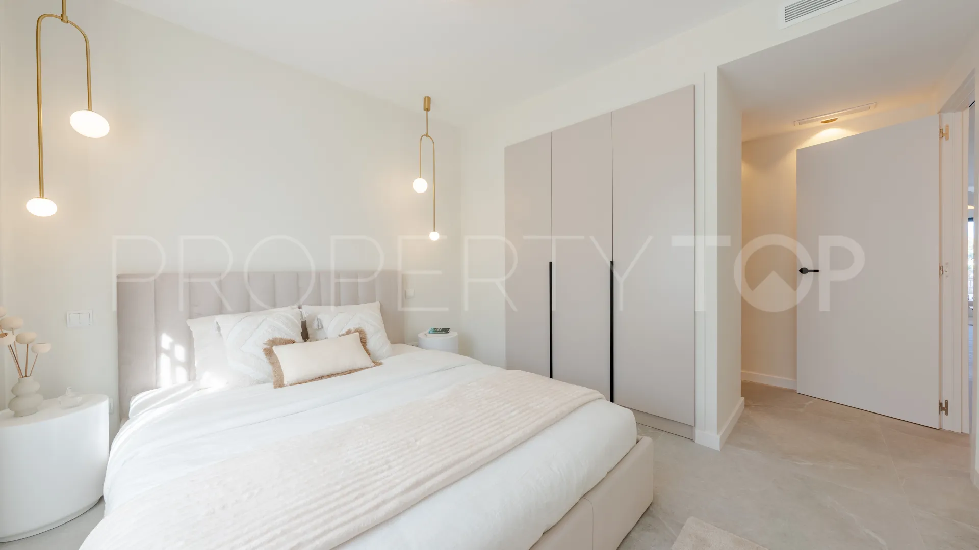For sale apartment in La Quinta with 3 bedrooms