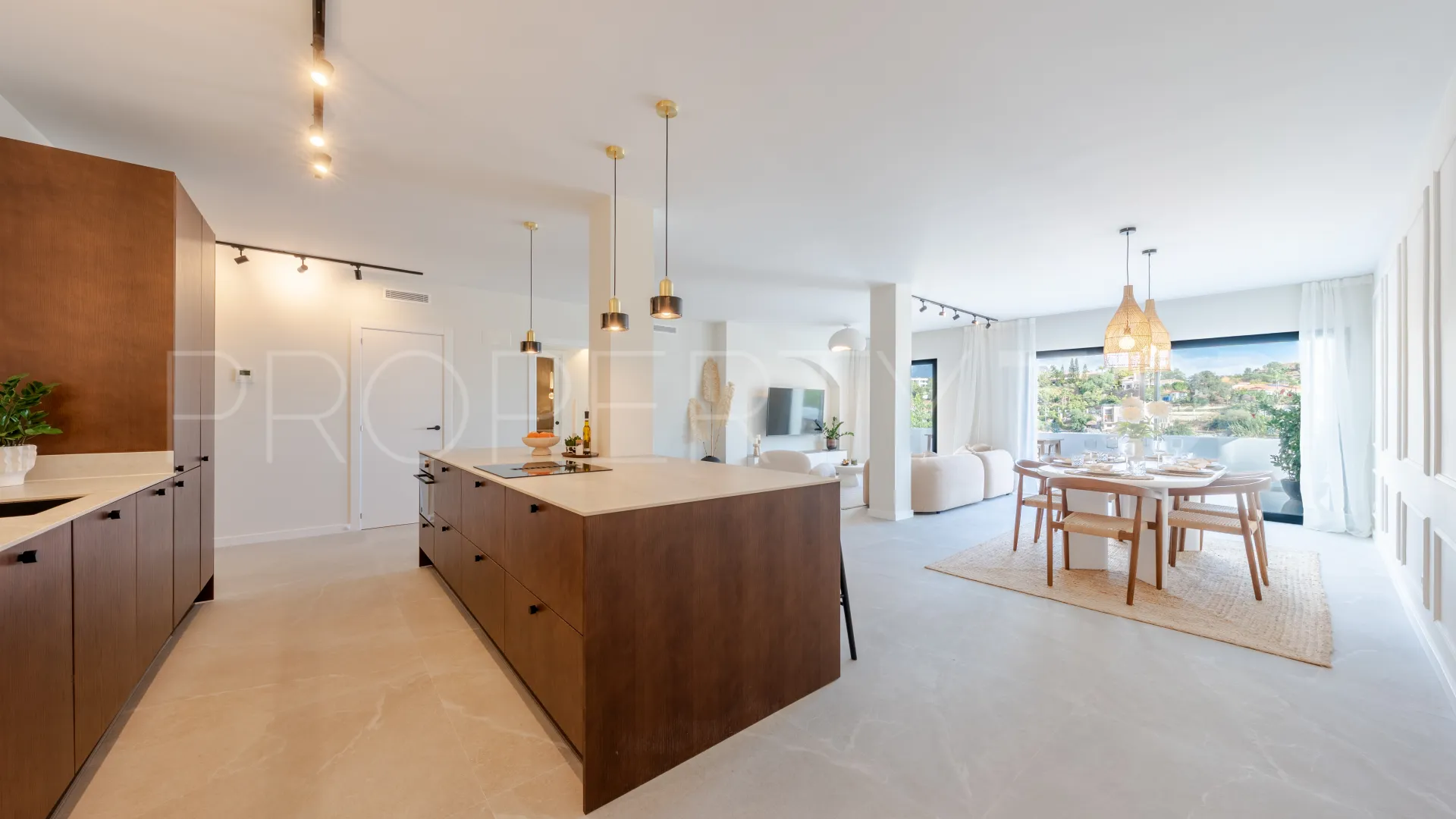 For sale apartment in La Quinta with 3 bedrooms