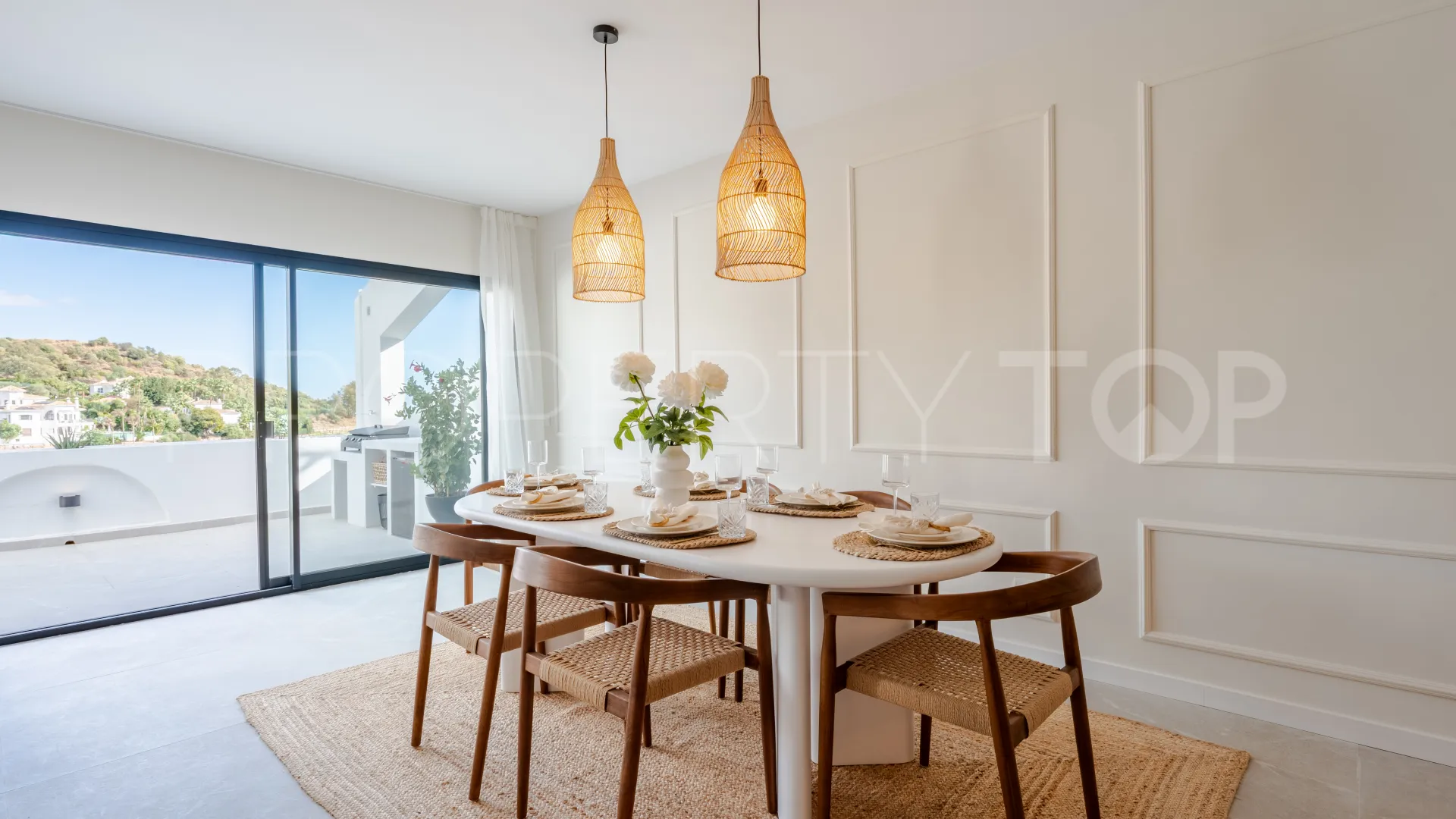 For sale apartment in La Quinta with 3 bedrooms
