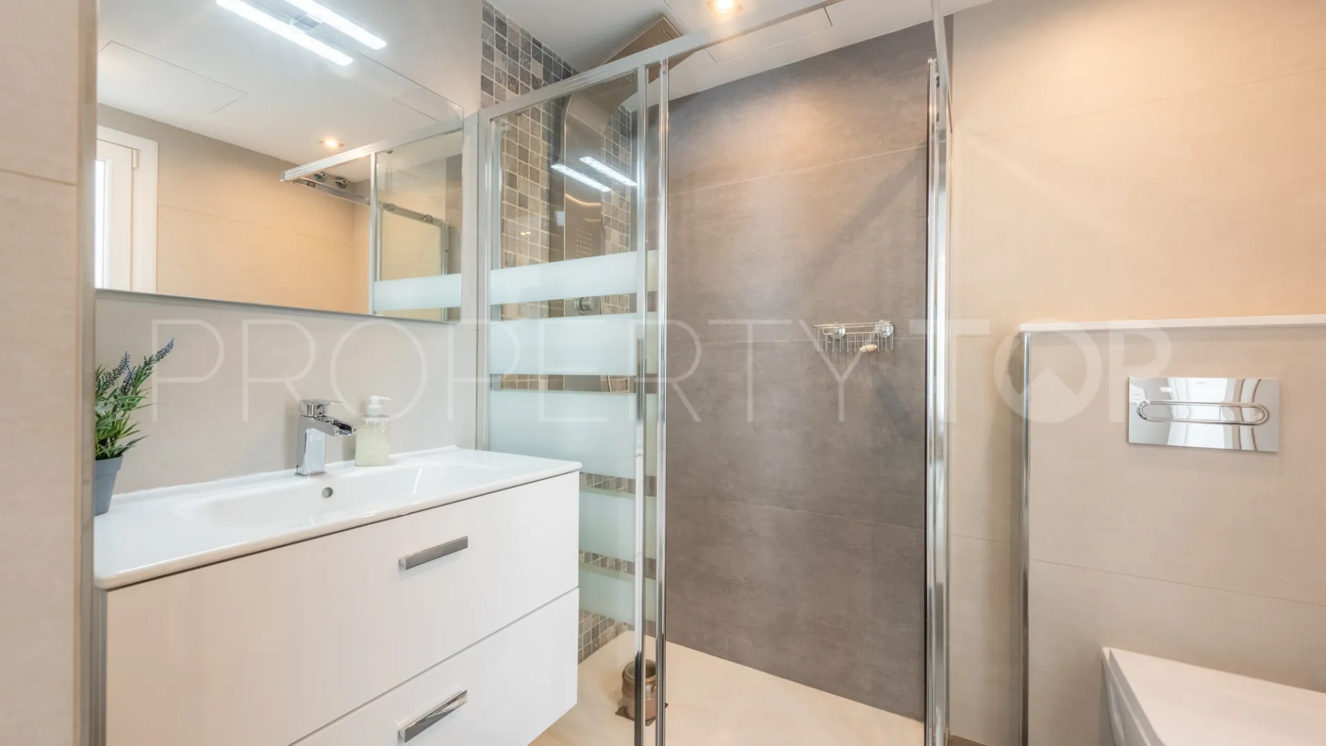 For sale Cala de Mijas town house