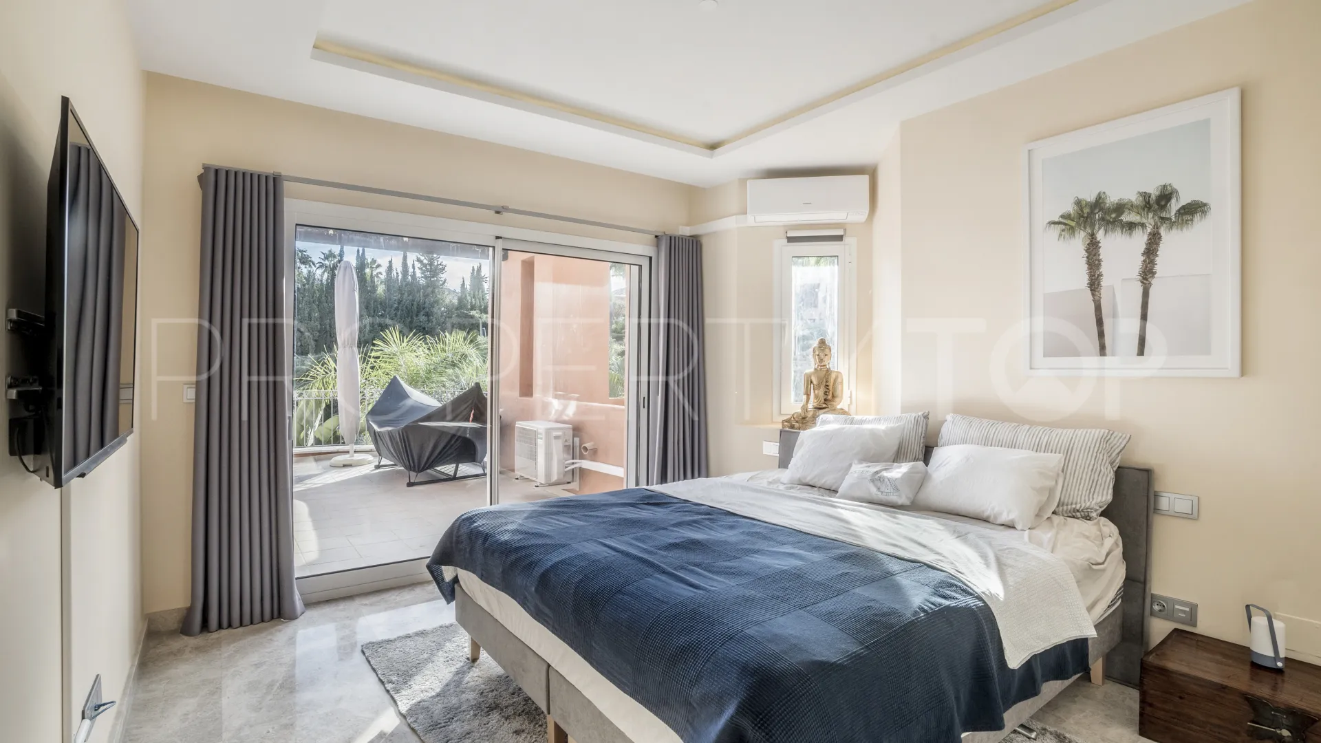 Apartamento a la venta con 3 dormitorios en Alminar de Marbella