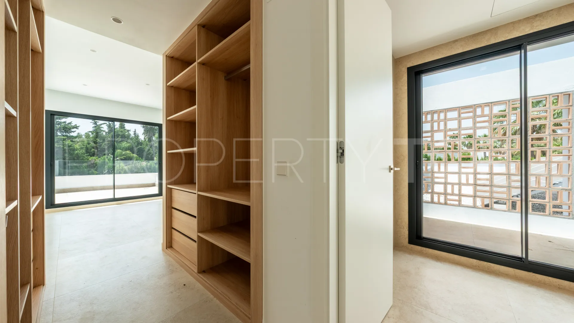 Villa with 6 bedrooms for sale in Zona B