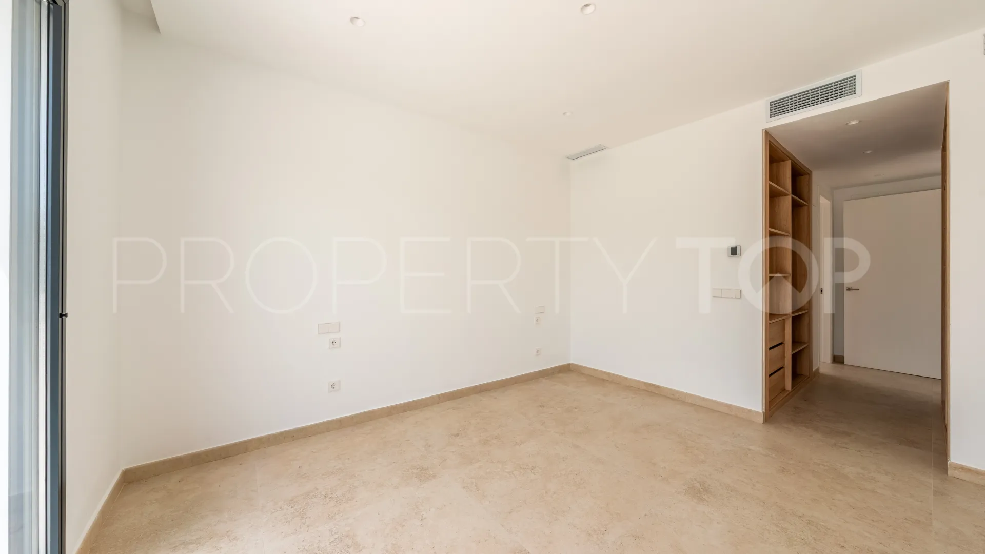 Villa with 6 bedrooms for sale in Zona B