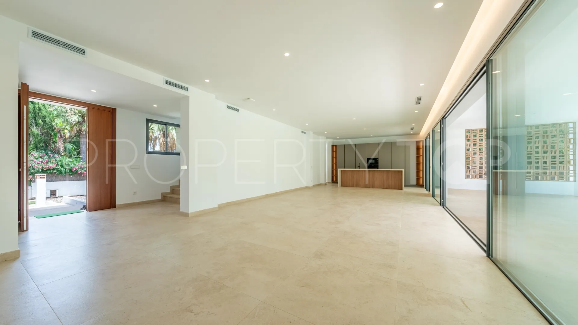 Villa with 6 bedrooms for sale in Zona B