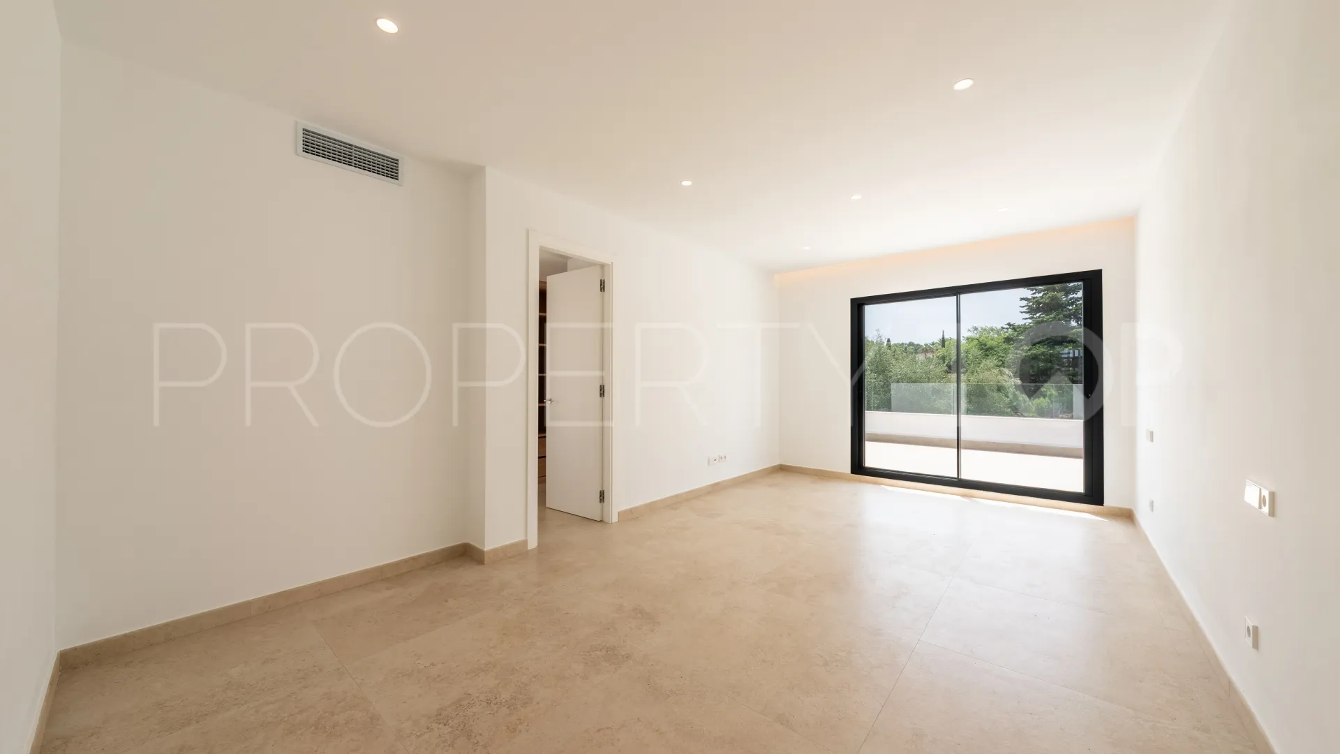 Villa with 6 bedrooms for sale in Zona B