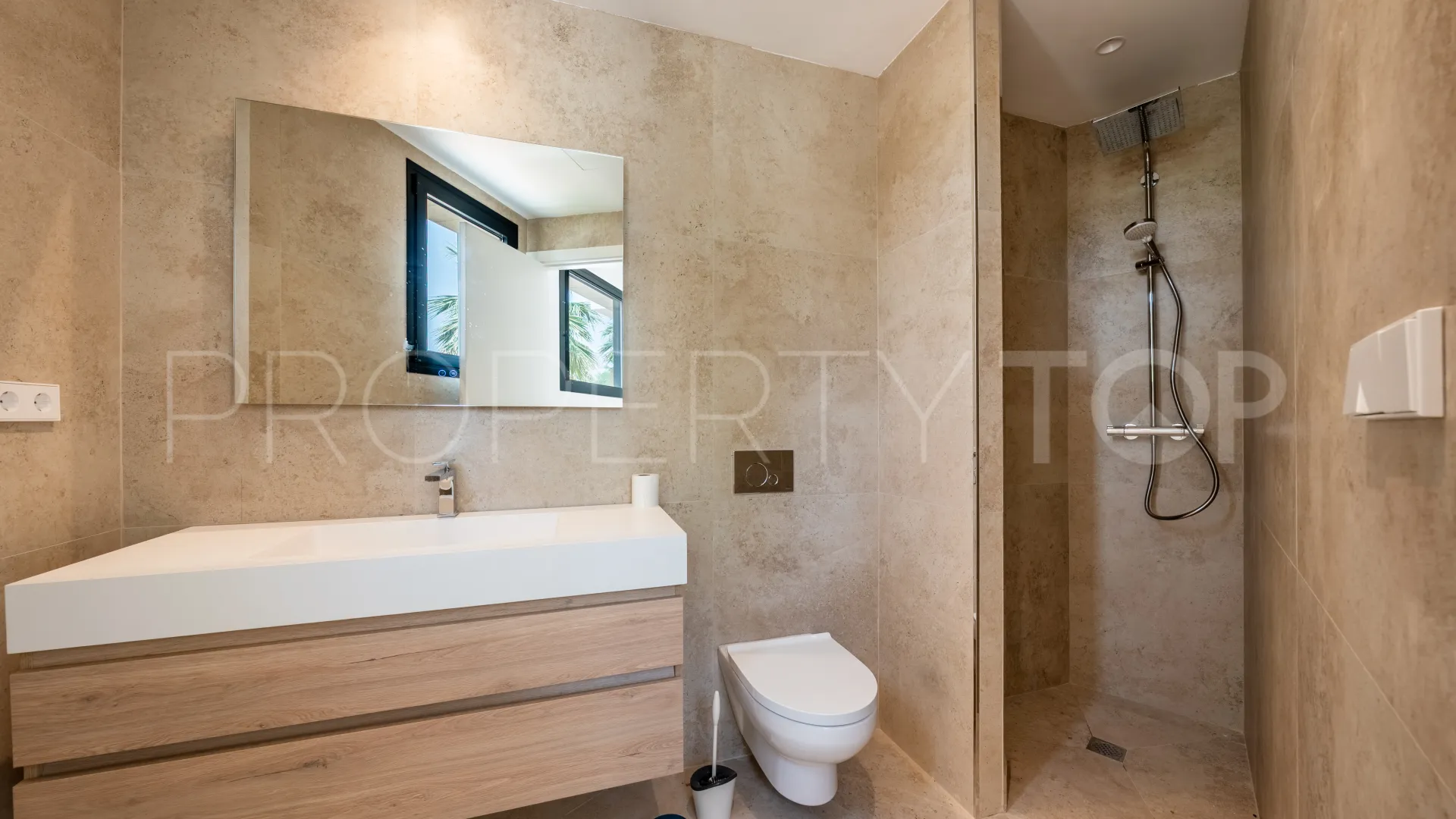 Villa with 6 bedrooms for sale in Zona B