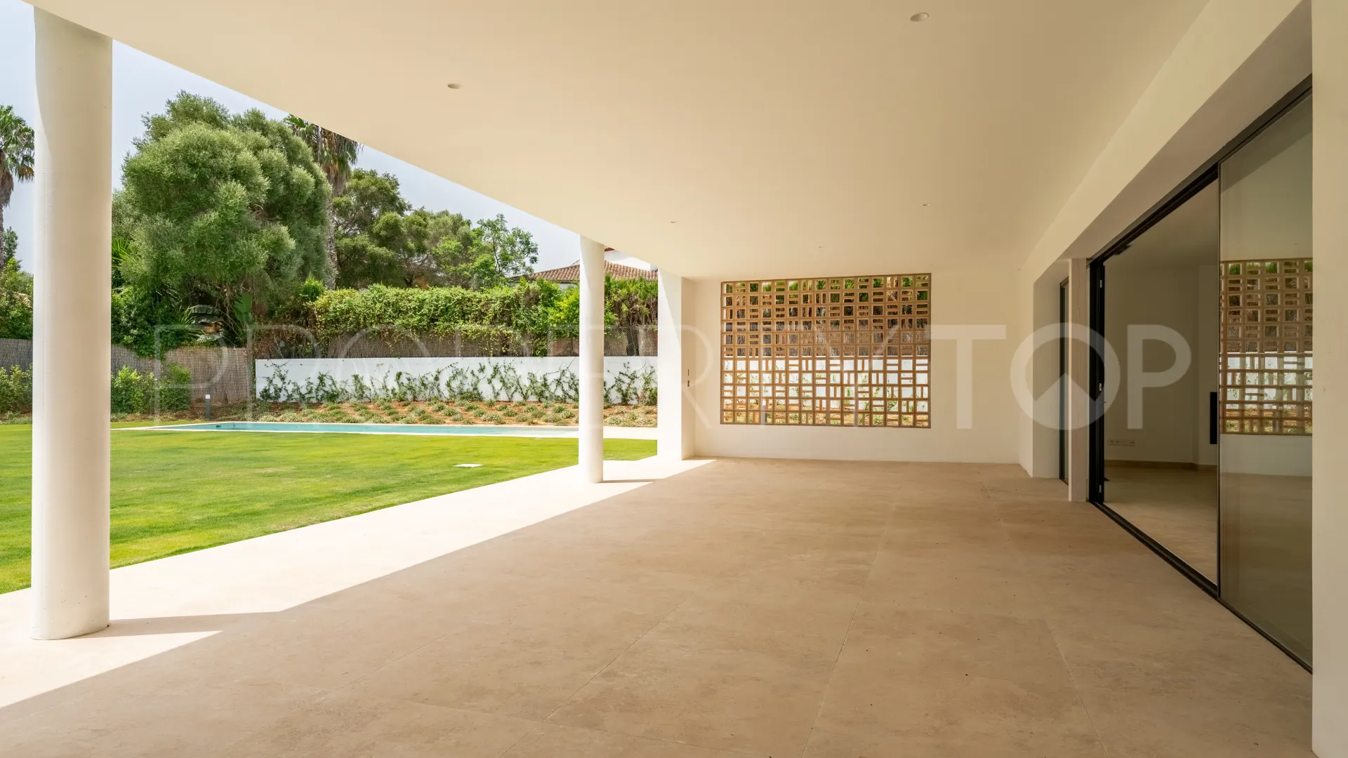 Villa with 6 bedrooms for sale in Zona B