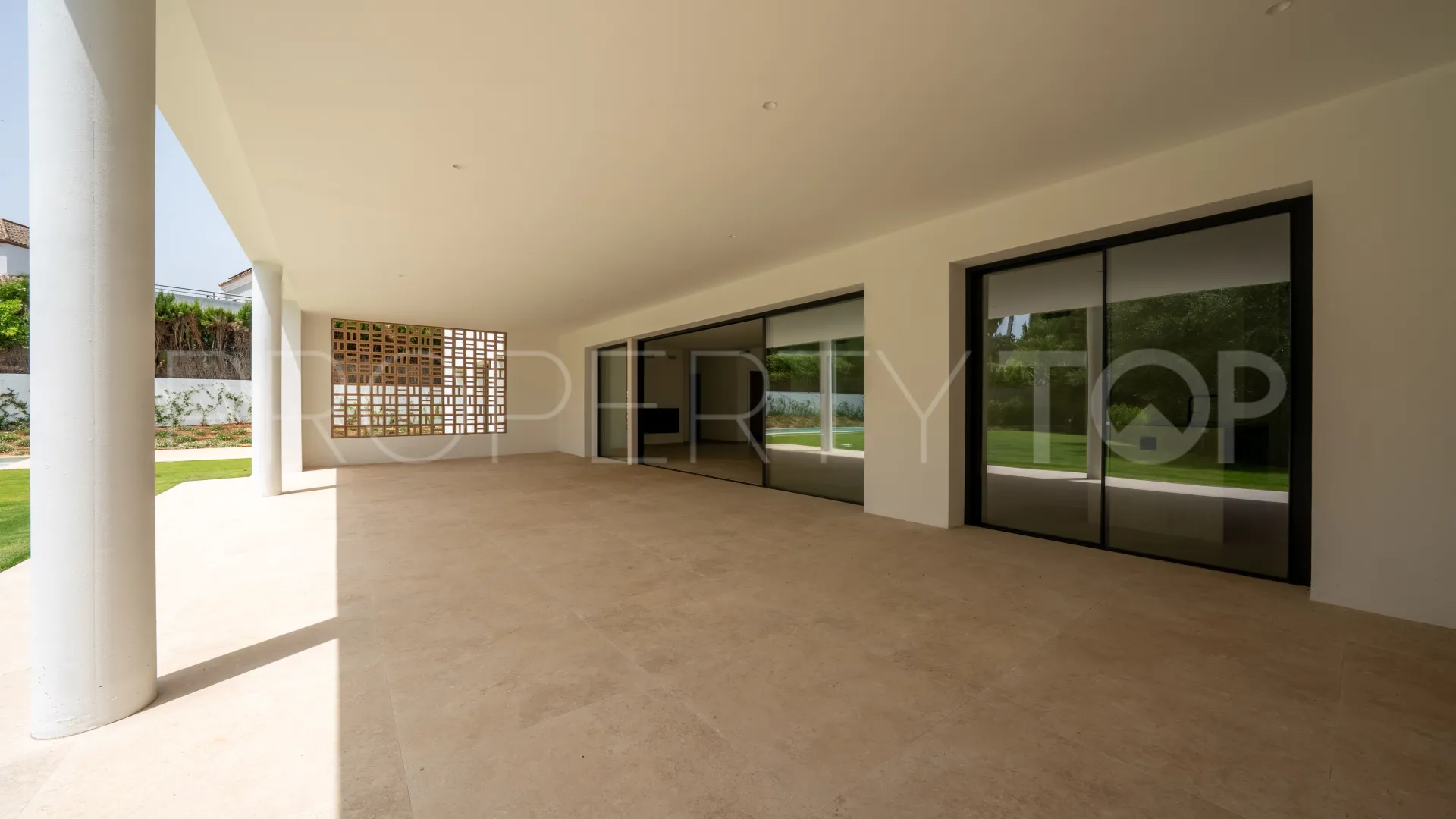 Villa with 6 bedrooms for sale in Zona B