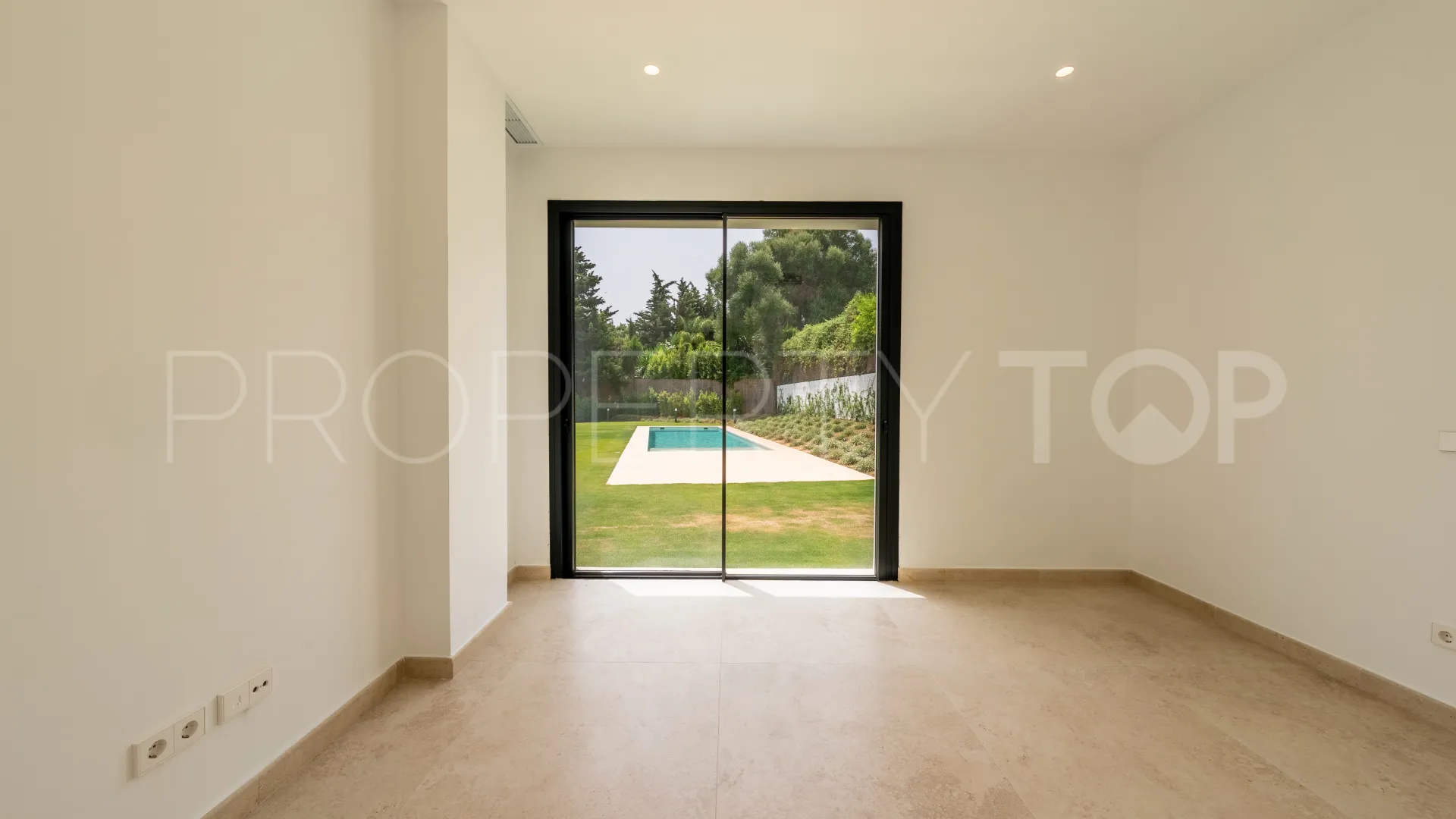 Villa with 6 bedrooms for sale in Zona B