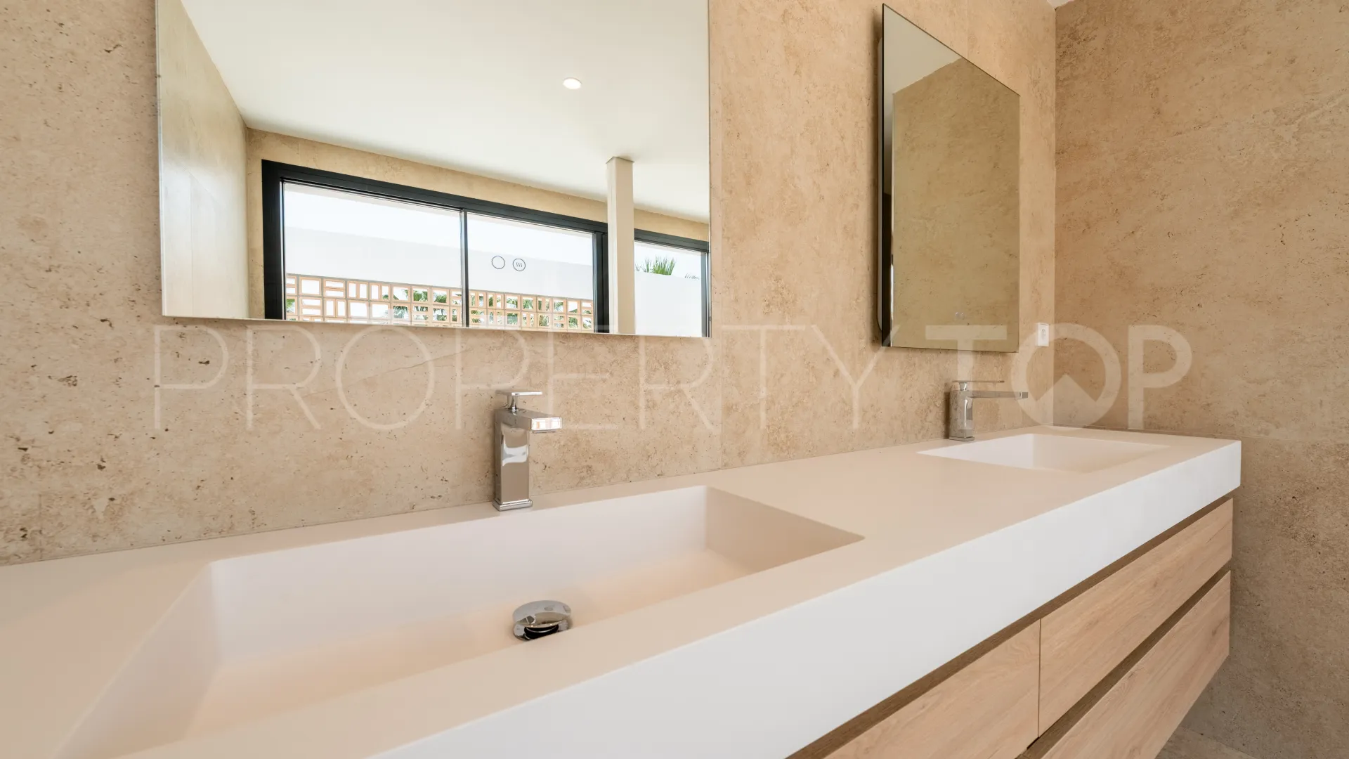 Villa with 6 bedrooms for sale in Zona B