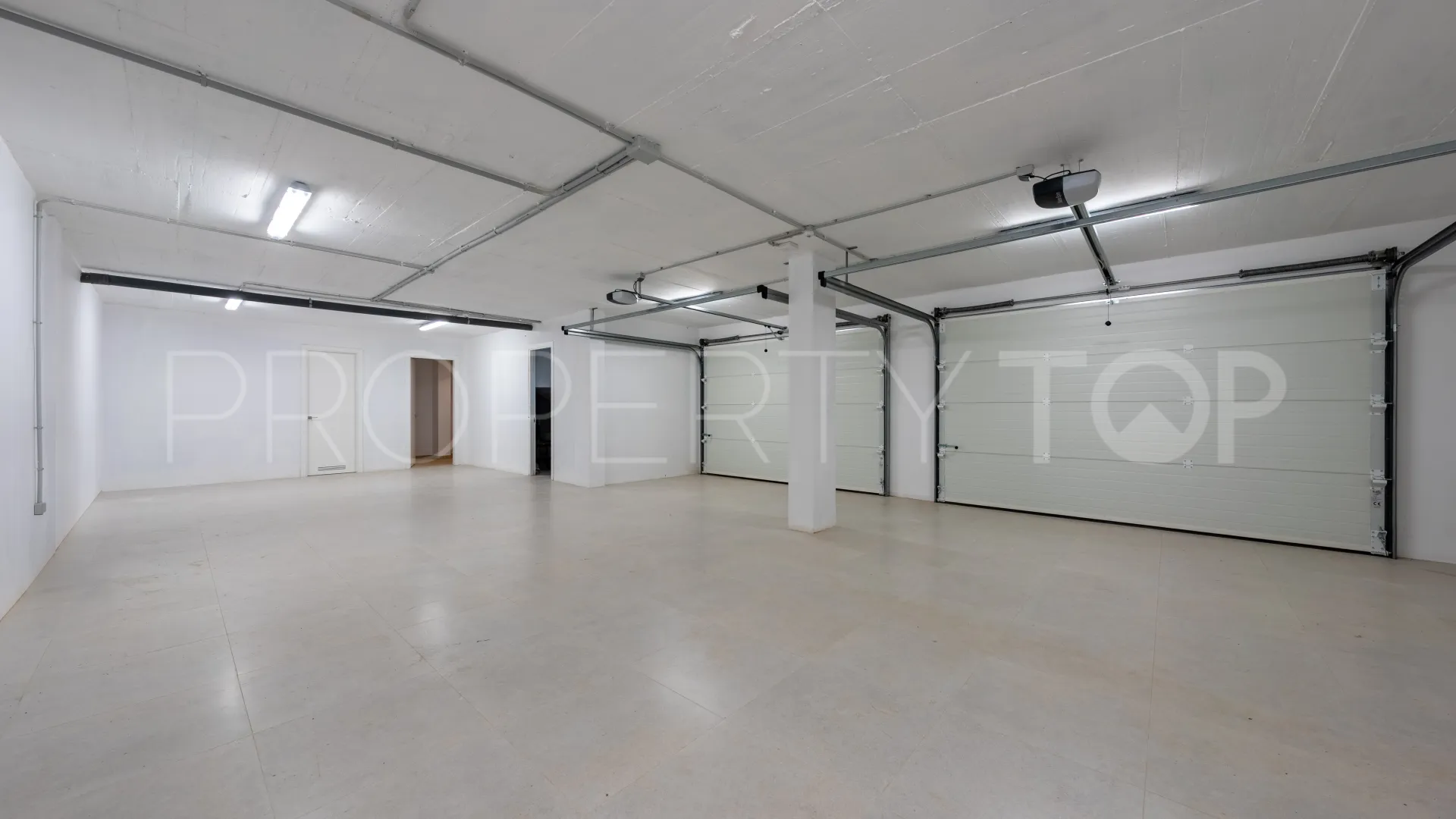 Villa with 6 bedrooms for sale in Zona B