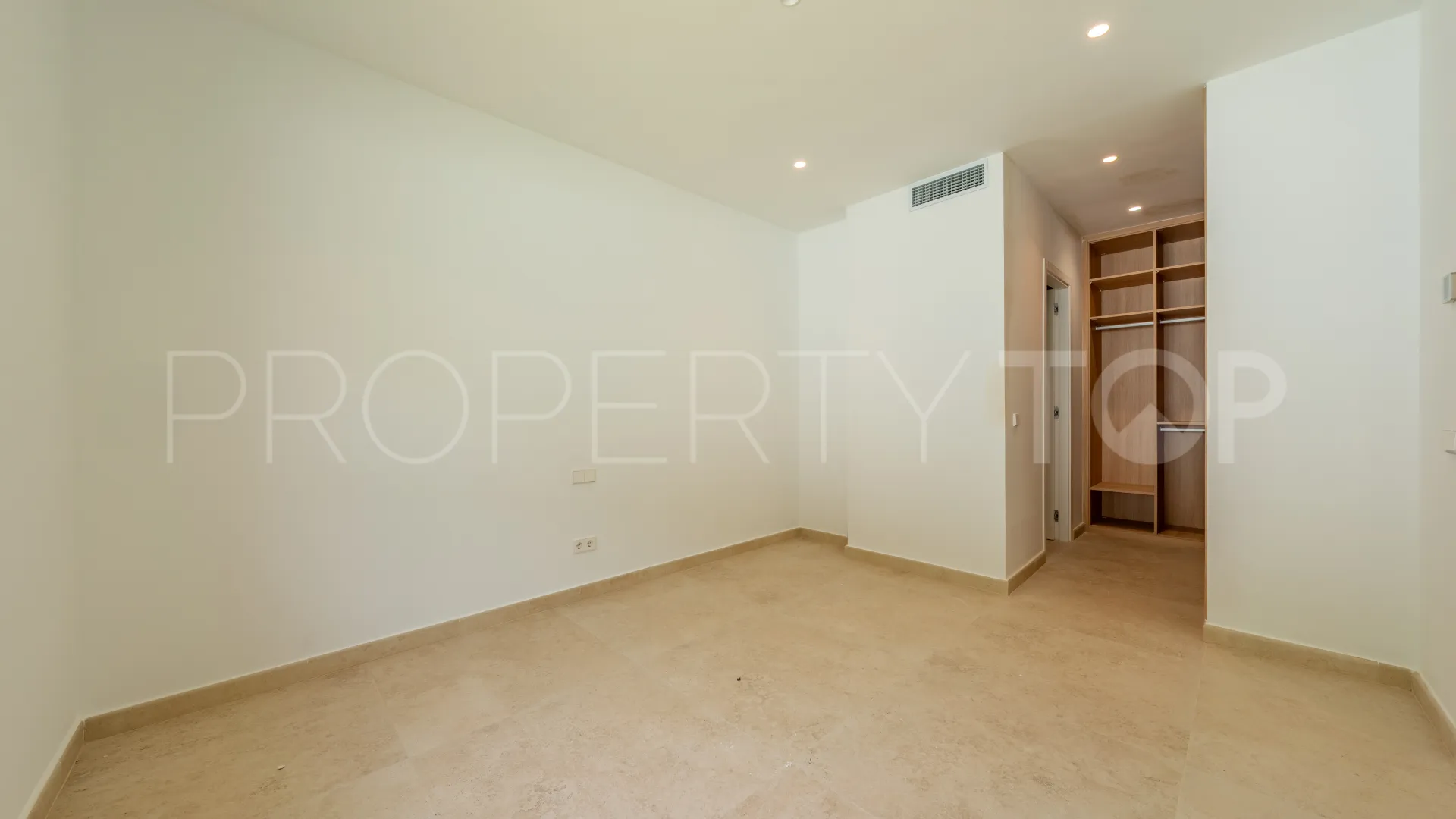 Villa with 6 bedrooms for sale in Zona B