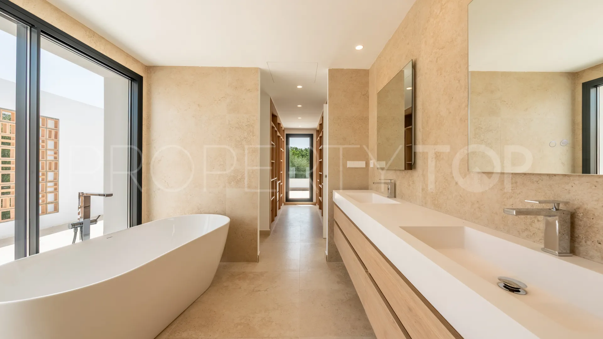 Villa with 6 bedrooms for sale in Zona B