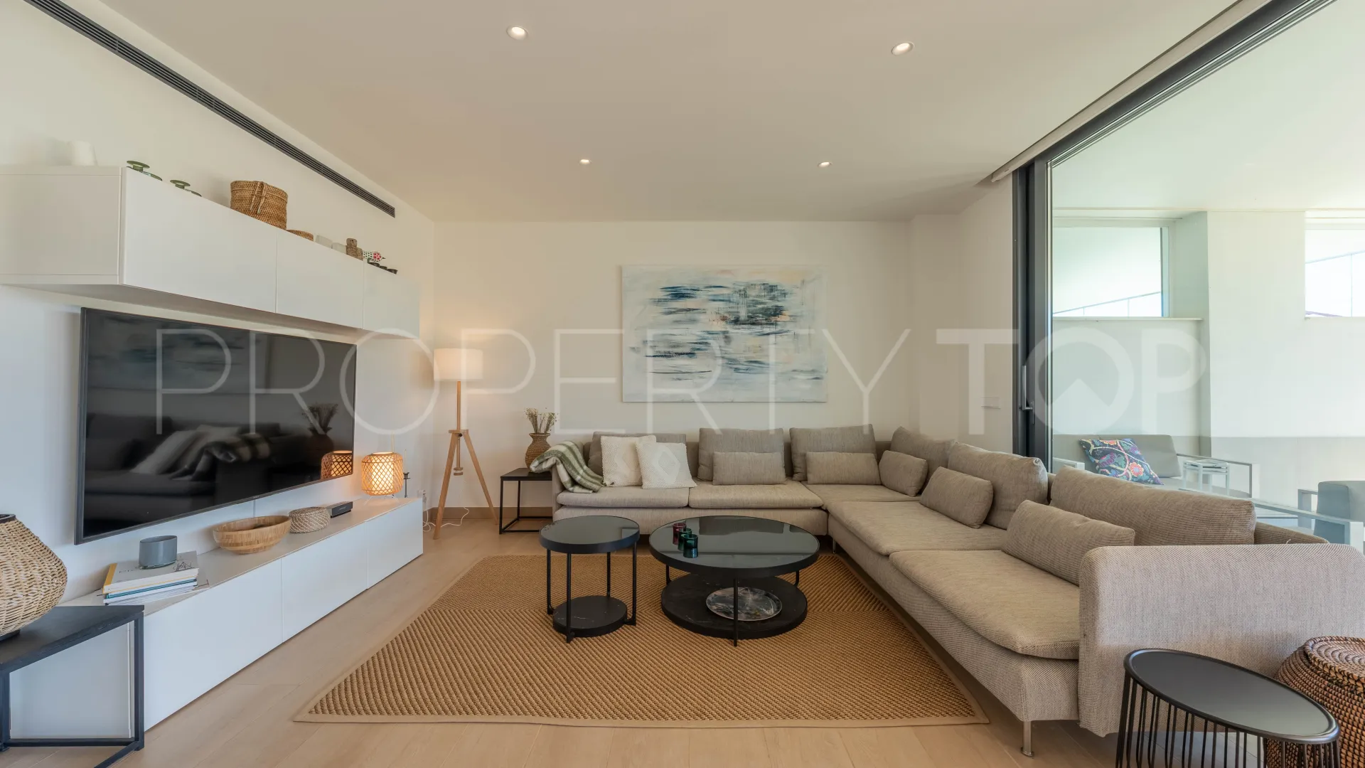For sale El Higueron 2 bedrooms ground floor apartment
