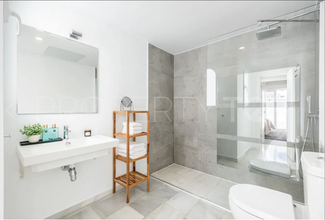 For sale 2 bedrooms duplex penthouse in Ivy Residence