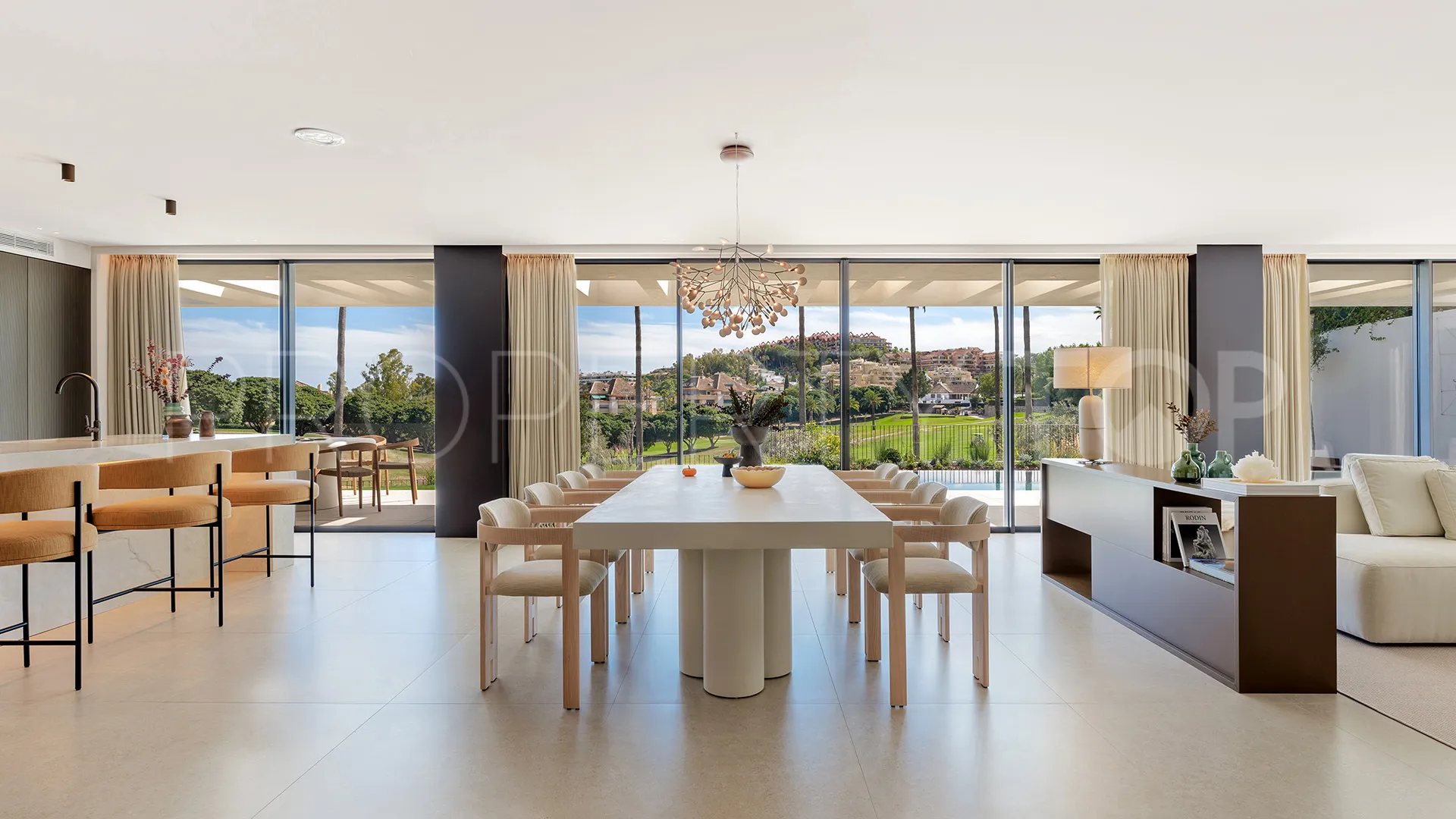 For sale 4 bedrooms villa in Los Naranjos Golf