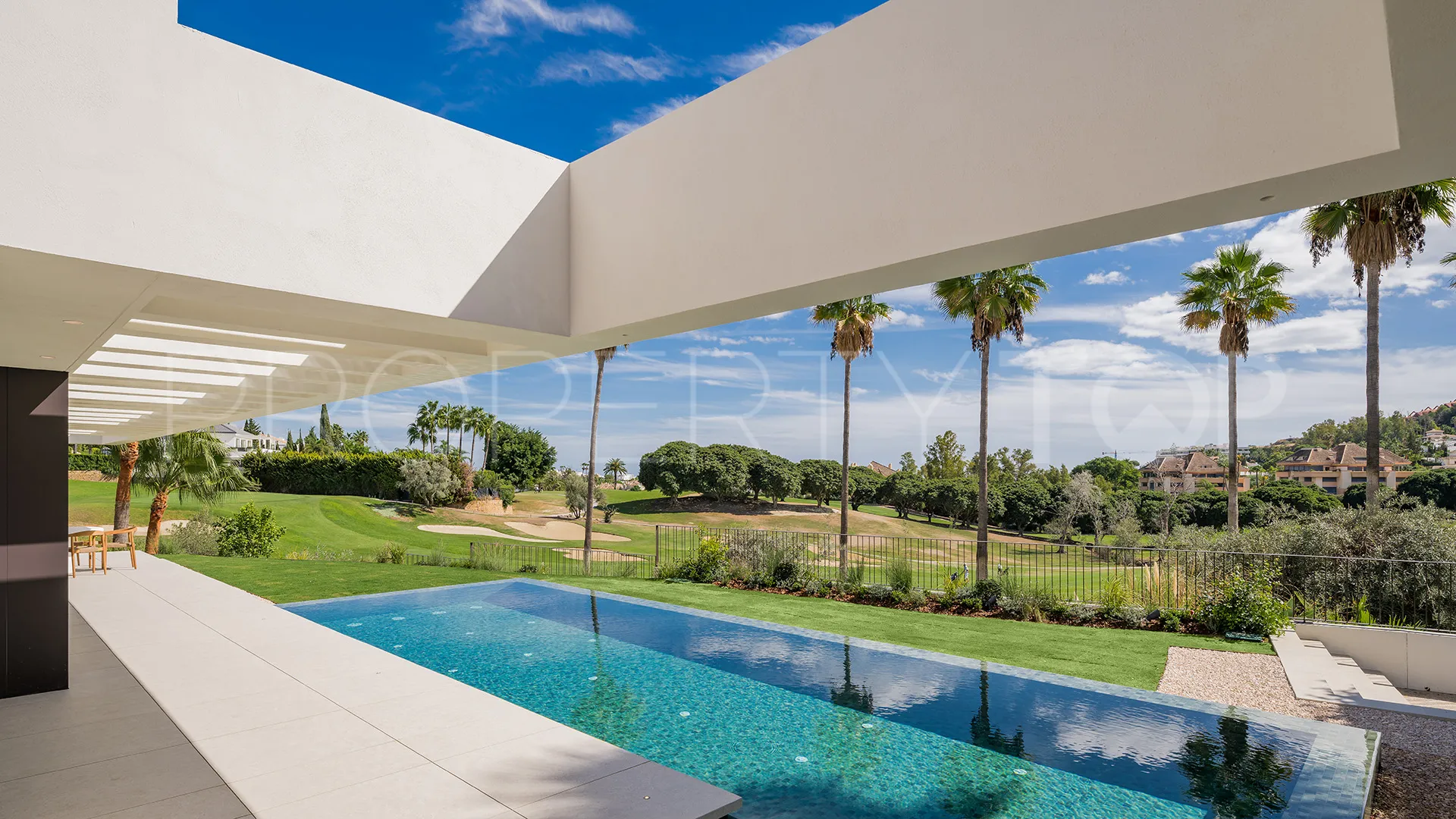 For sale 4 bedrooms villa in Los Naranjos Golf