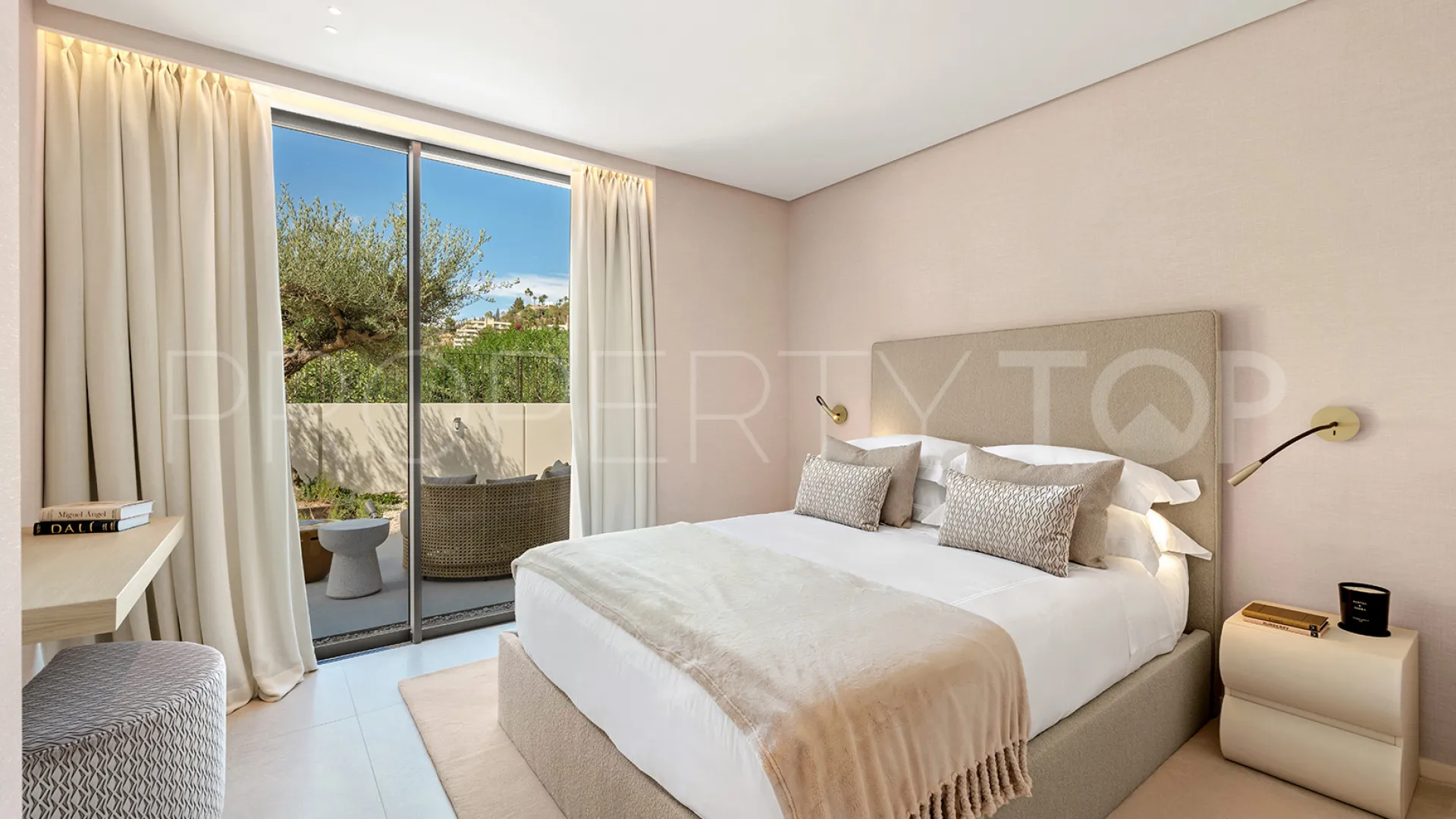 For sale 4 bedrooms villa in Los Naranjos Golf