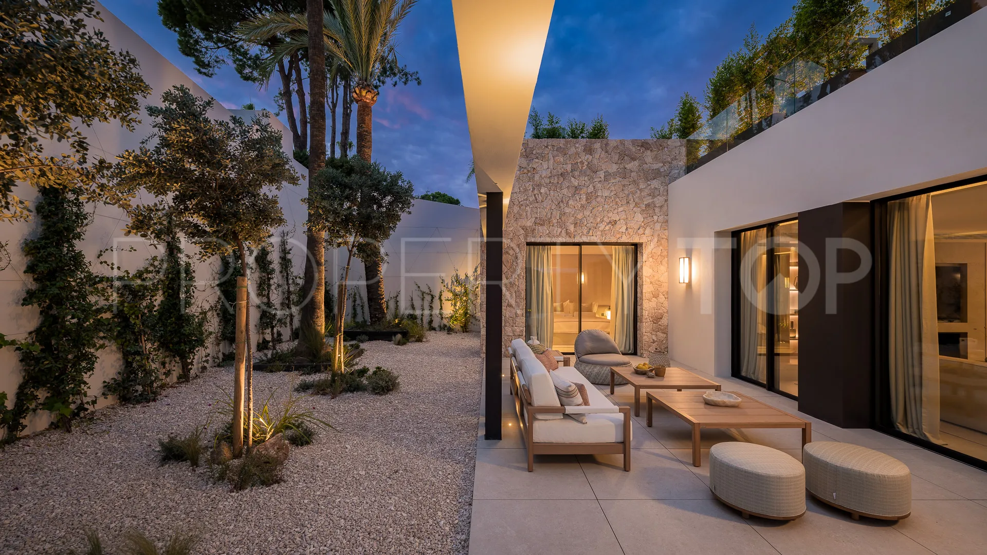 For sale 4 bedrooms villa in Los Naranjos Golf