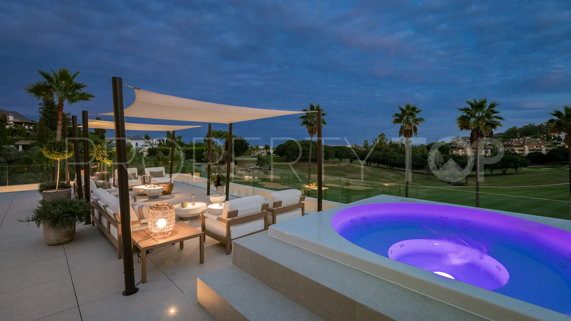 For sale 4 bedrooms villa in Los Naranjos Golf
