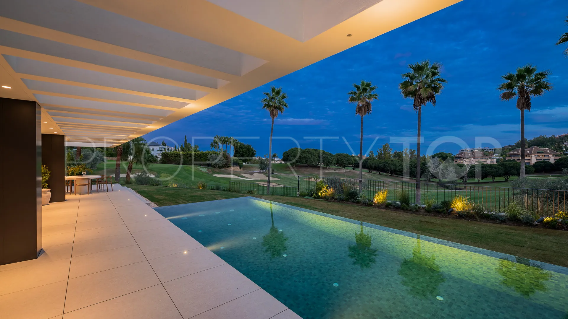 For sale 4 bedrooms villa in Los Naranjos Golf