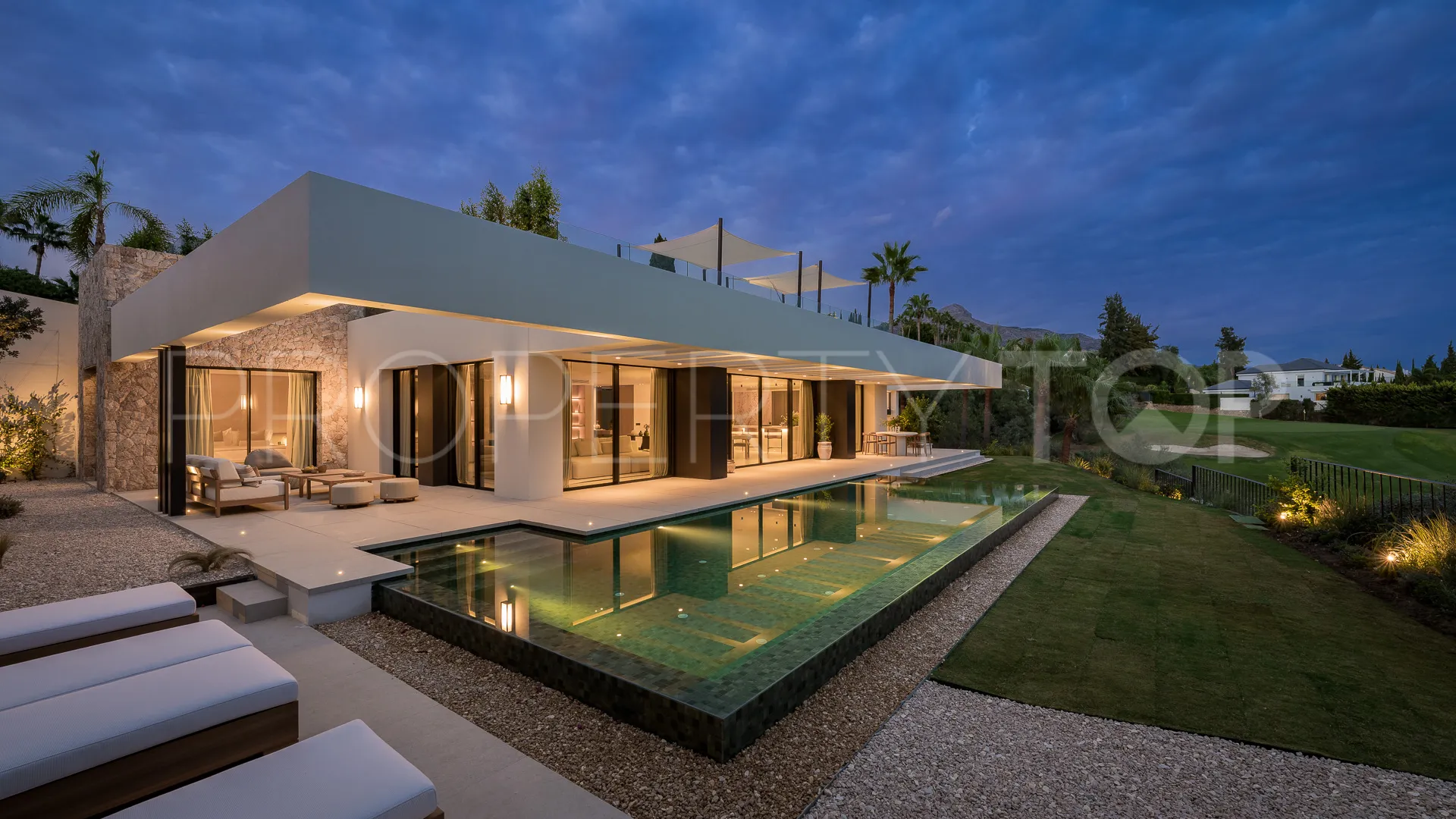 For sale 4 bedrooms villa in Los Naranjos Golf