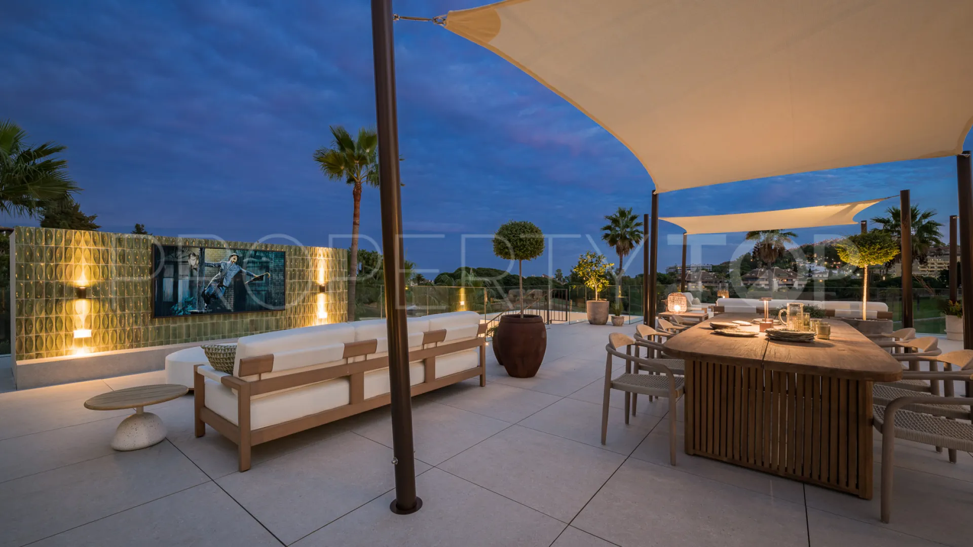 For sale 4 bedrooms villa in Los Naranjos Golf
