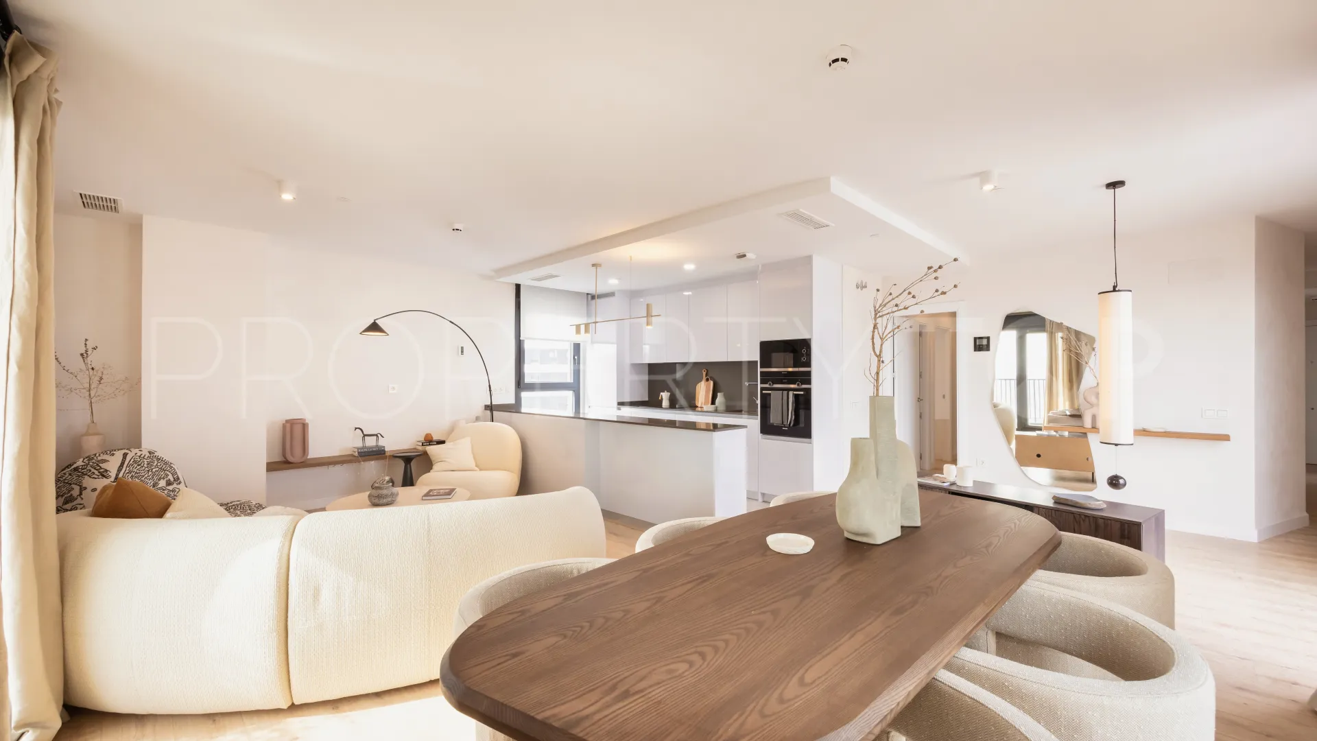 Apartamento en venta en Malaga con 4 dormitorios