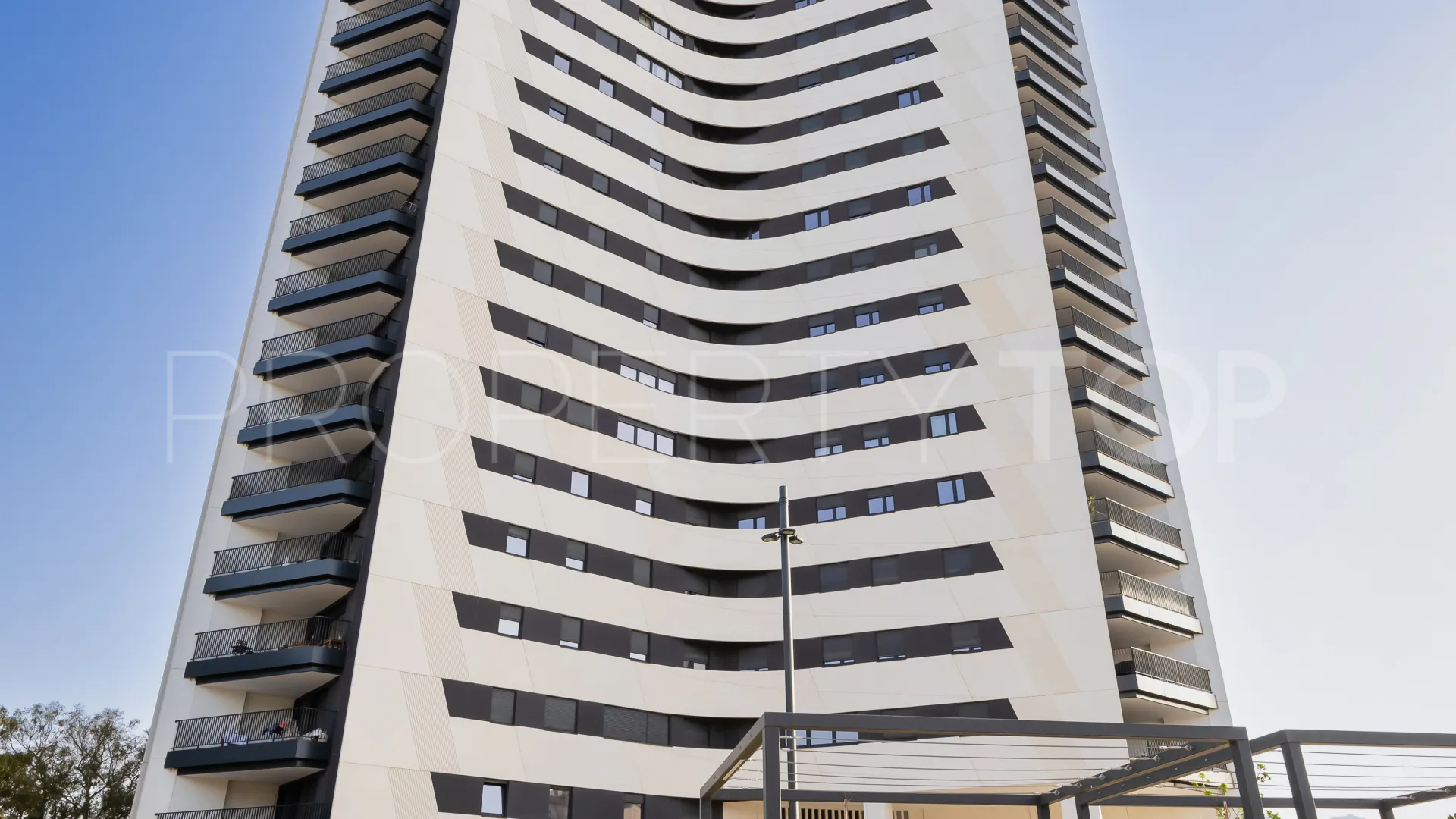 Apartamento en venta en Malaga con 4 dormitorios
