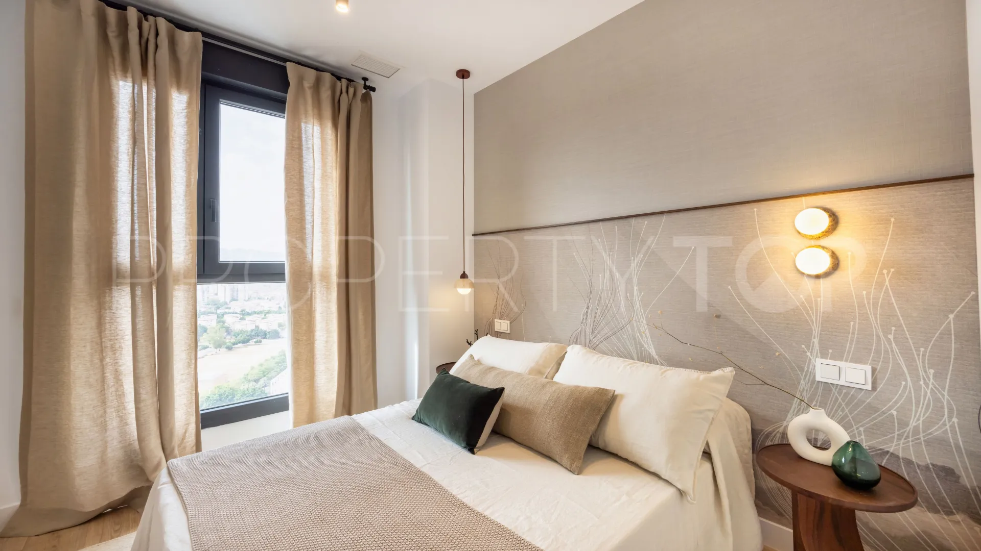 Apartamento en venta en Malaga con 4 dormitorios