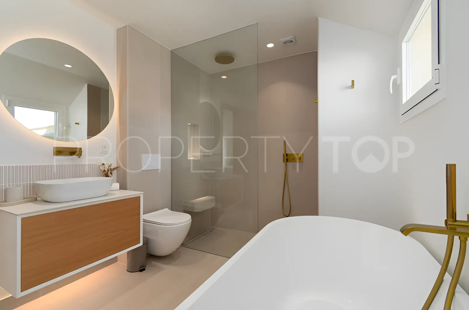 Marina de Sotogrande, pareado en venta con 4 dormitorios