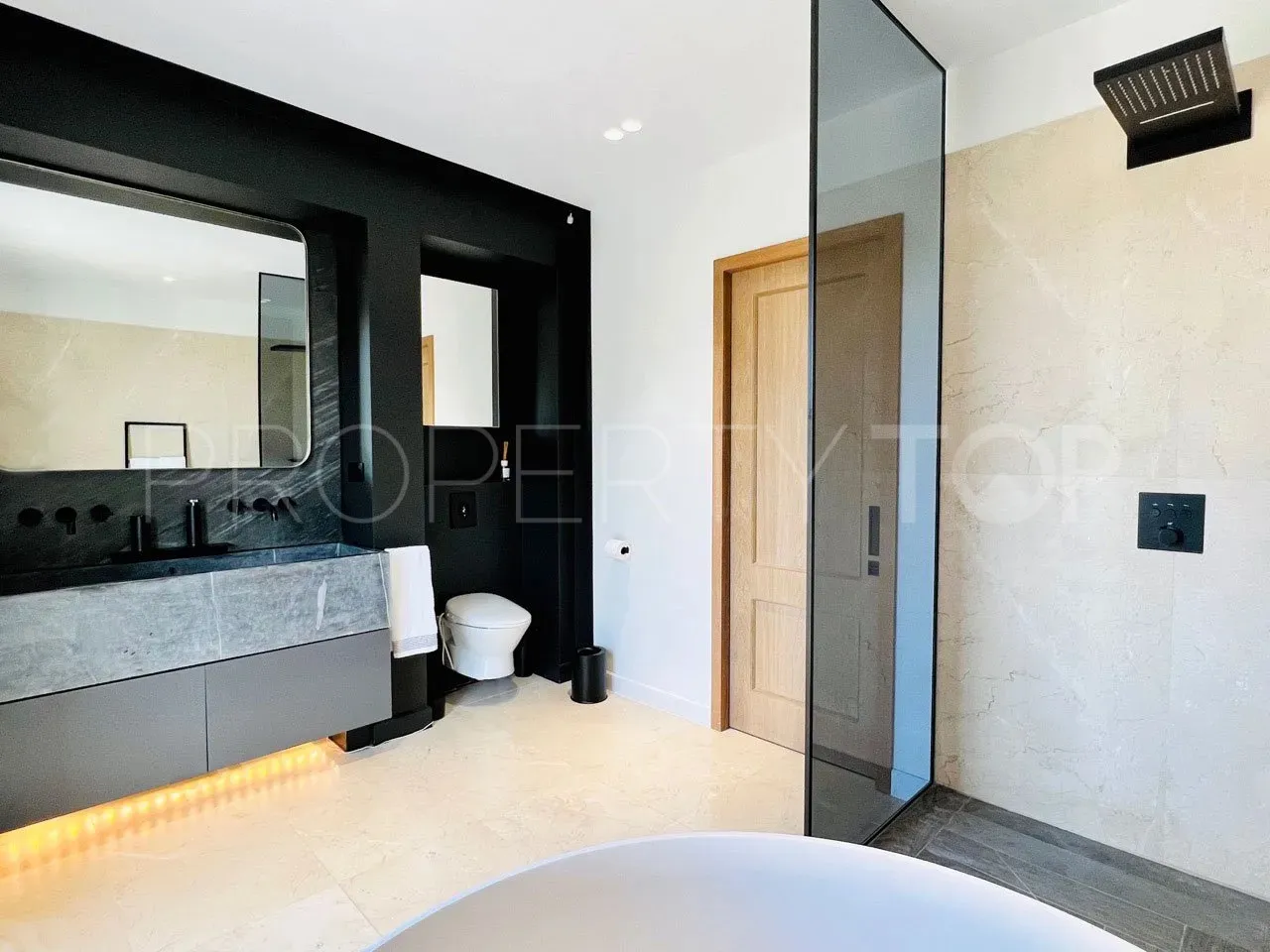 Comprar villa en Zona L