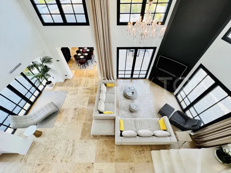 Comprar villa en Zona L