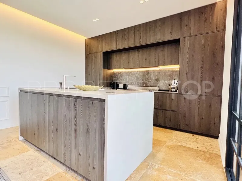 Comprar villa en Zona L