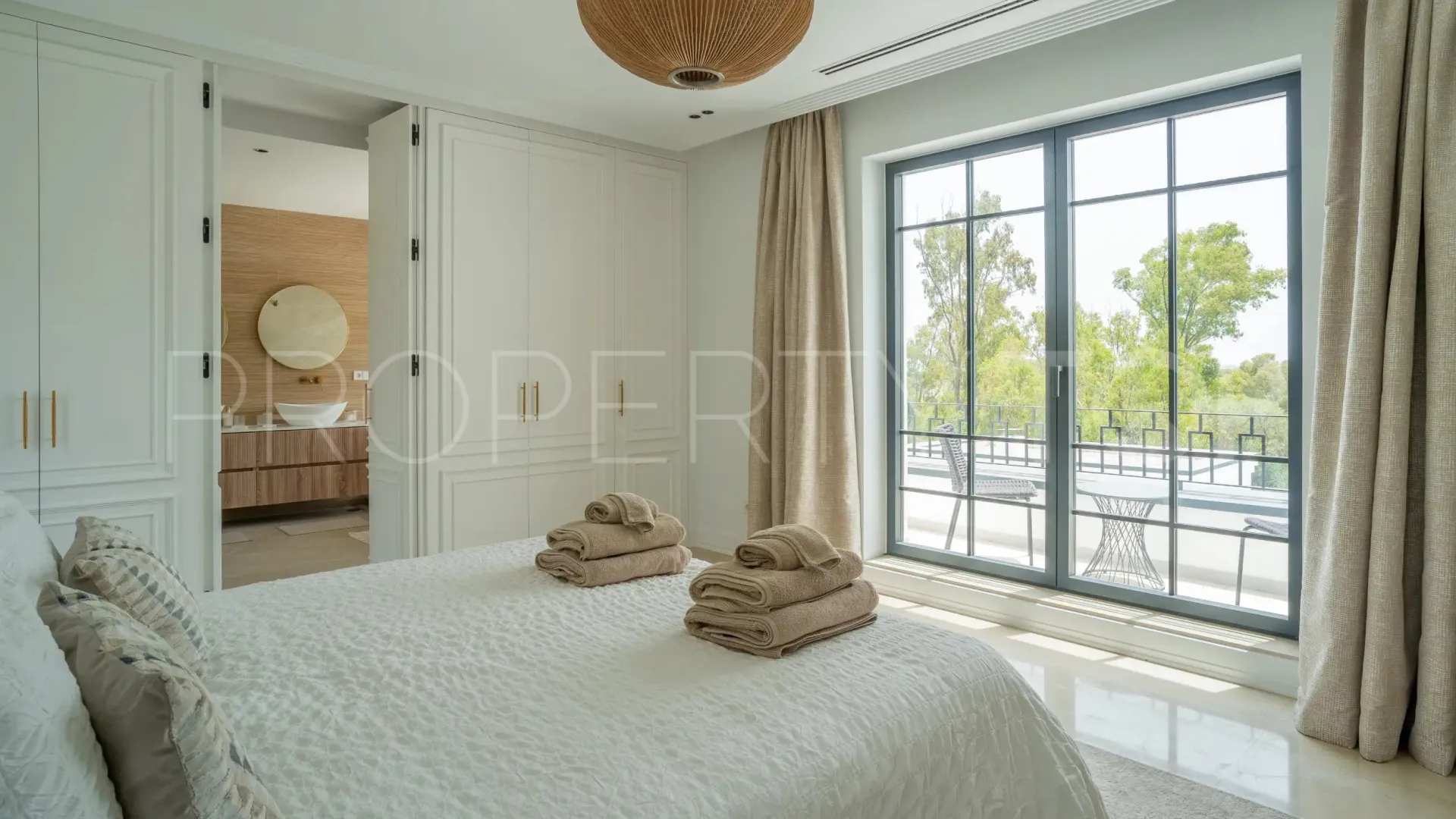 Comprar villa en Zona L