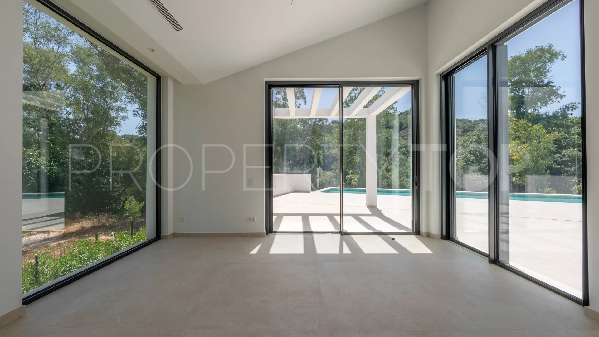 Zona F 5 bedrooms villa for sale