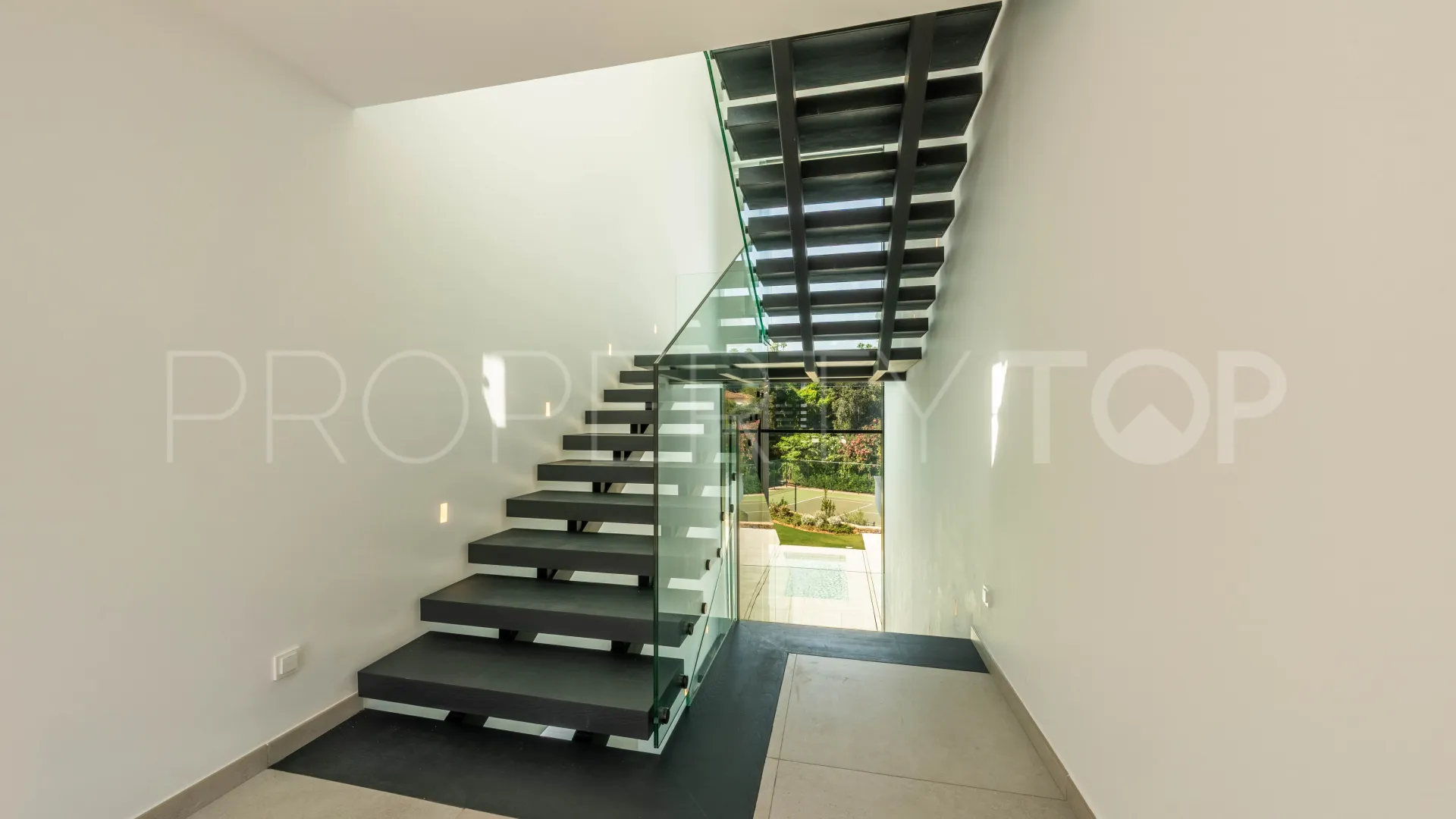 Zona C villa for sale